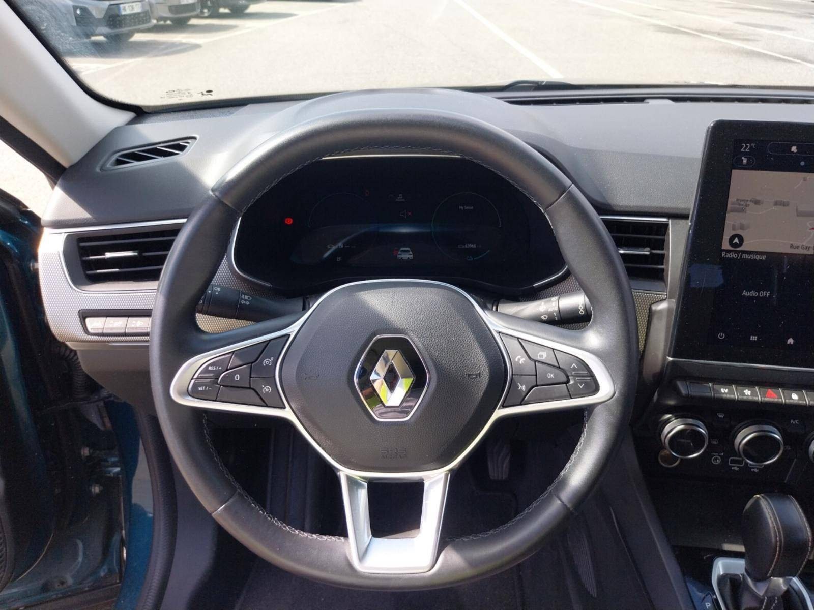 Vente en ligne Renault Arkana  E-Tech hybride 145 - 22 au prix de 20 990 €