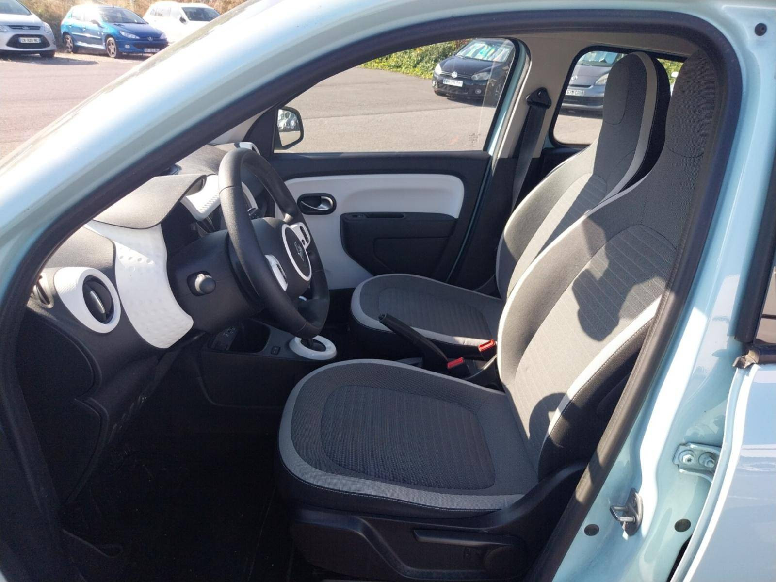 Vente en ligne Renault Twingo Electrique Twingo III E-Tech au prix de 12 990 €
