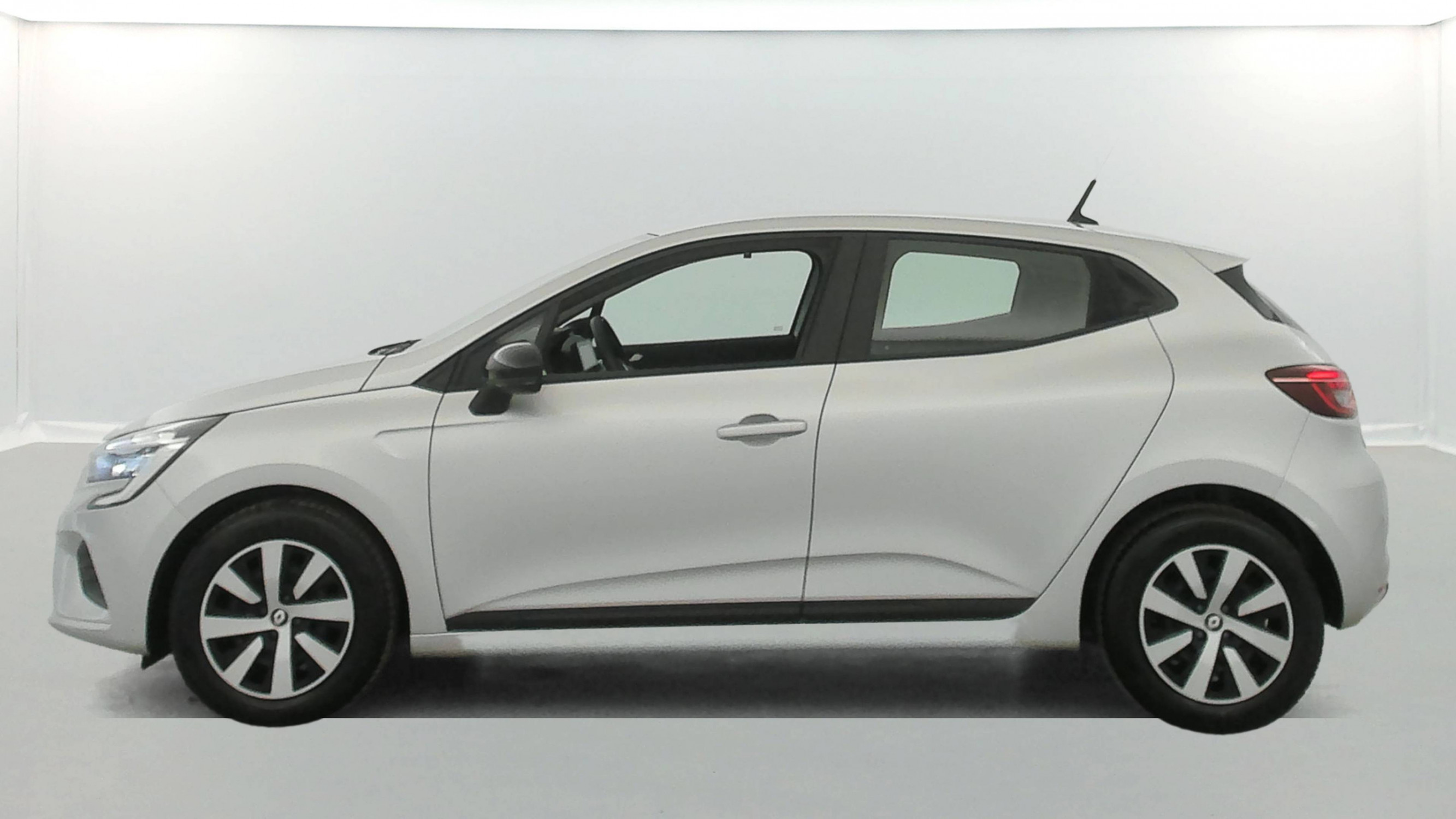 Vente en ligne Renault Clio 5 Clio TCe 90 au prix de 13 790 €