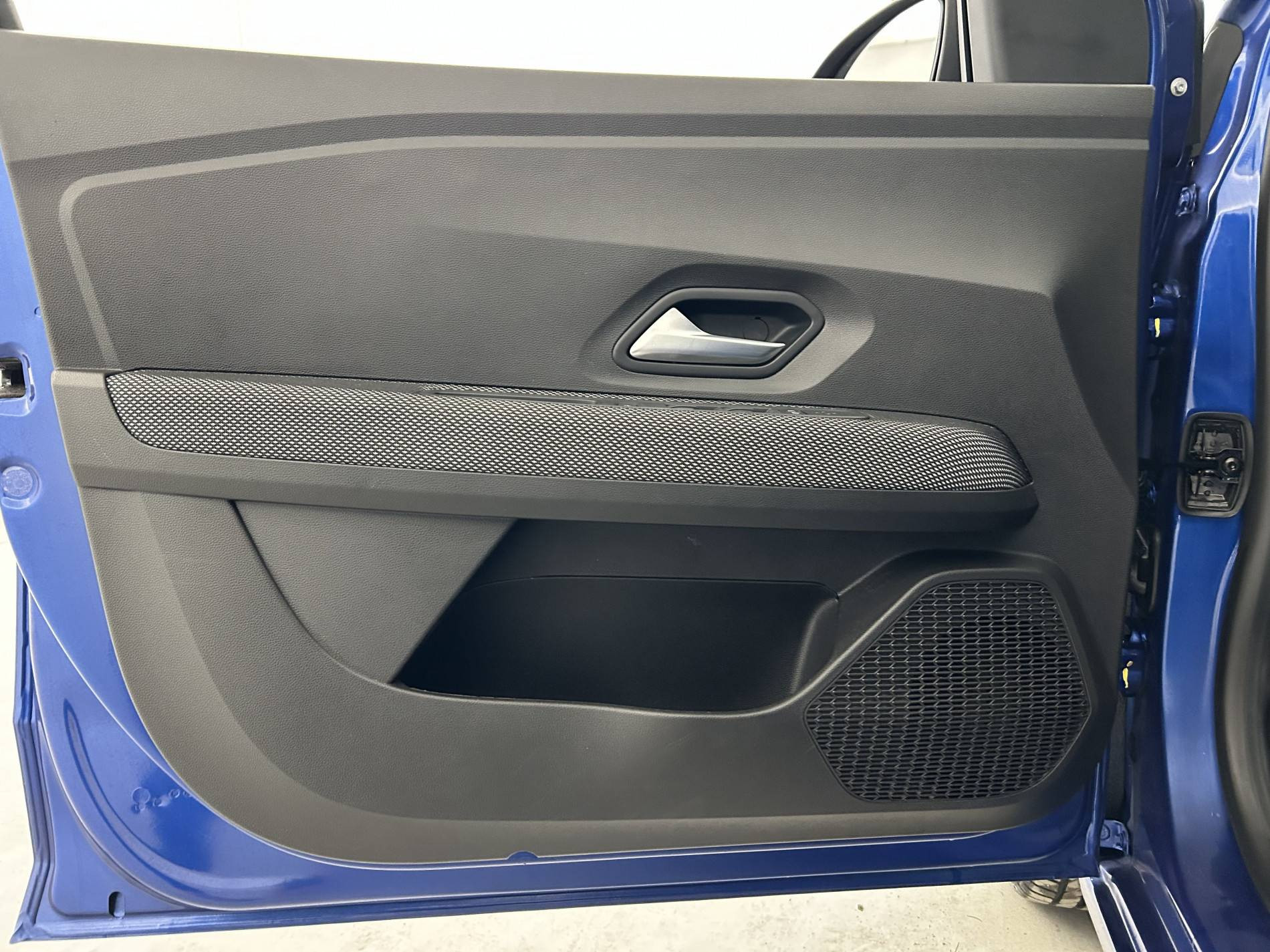 Vente en ligne Dacia Sandero  ECO-G 100 au prix de 11 800 €