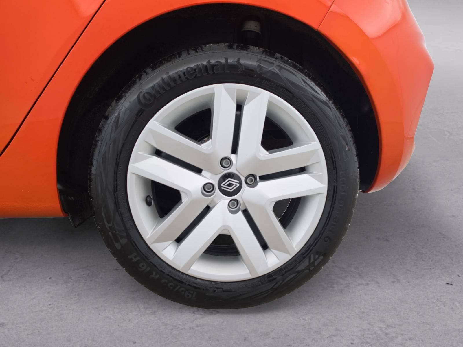 Vente en ligne Renault Clio 5 Clio TCe 90 au prix de 15 290 €