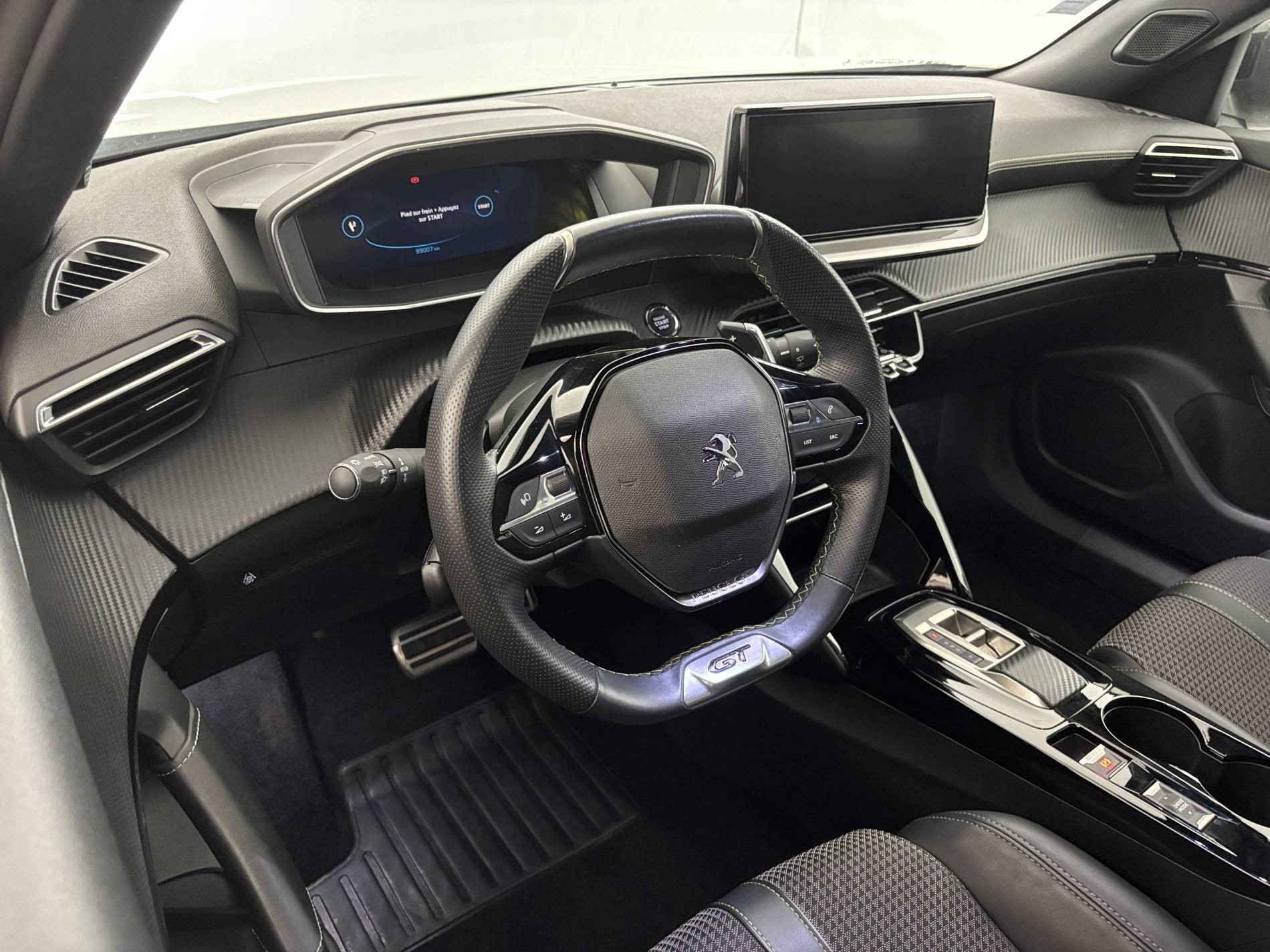 Vente en ligne Peugeot 2008  BlueHDi 130 S&S EAT8 au prix de 17 490 €