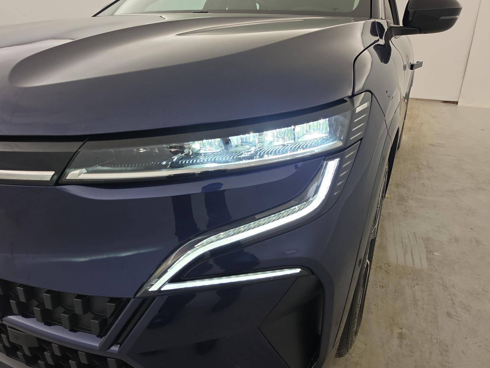 Vente en ligne Renault Megane E-Tech  EV40 130ch standard charge au prix de 21 900 €