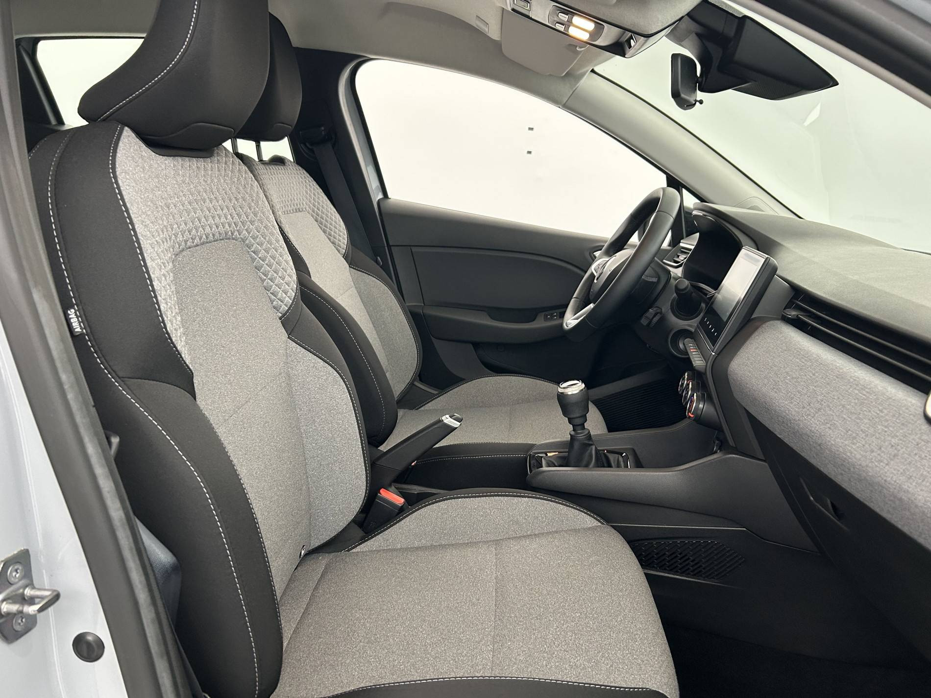 Vente en ligne Renault Clio 5 Clio TCe 90 au prix de 15 790 €
