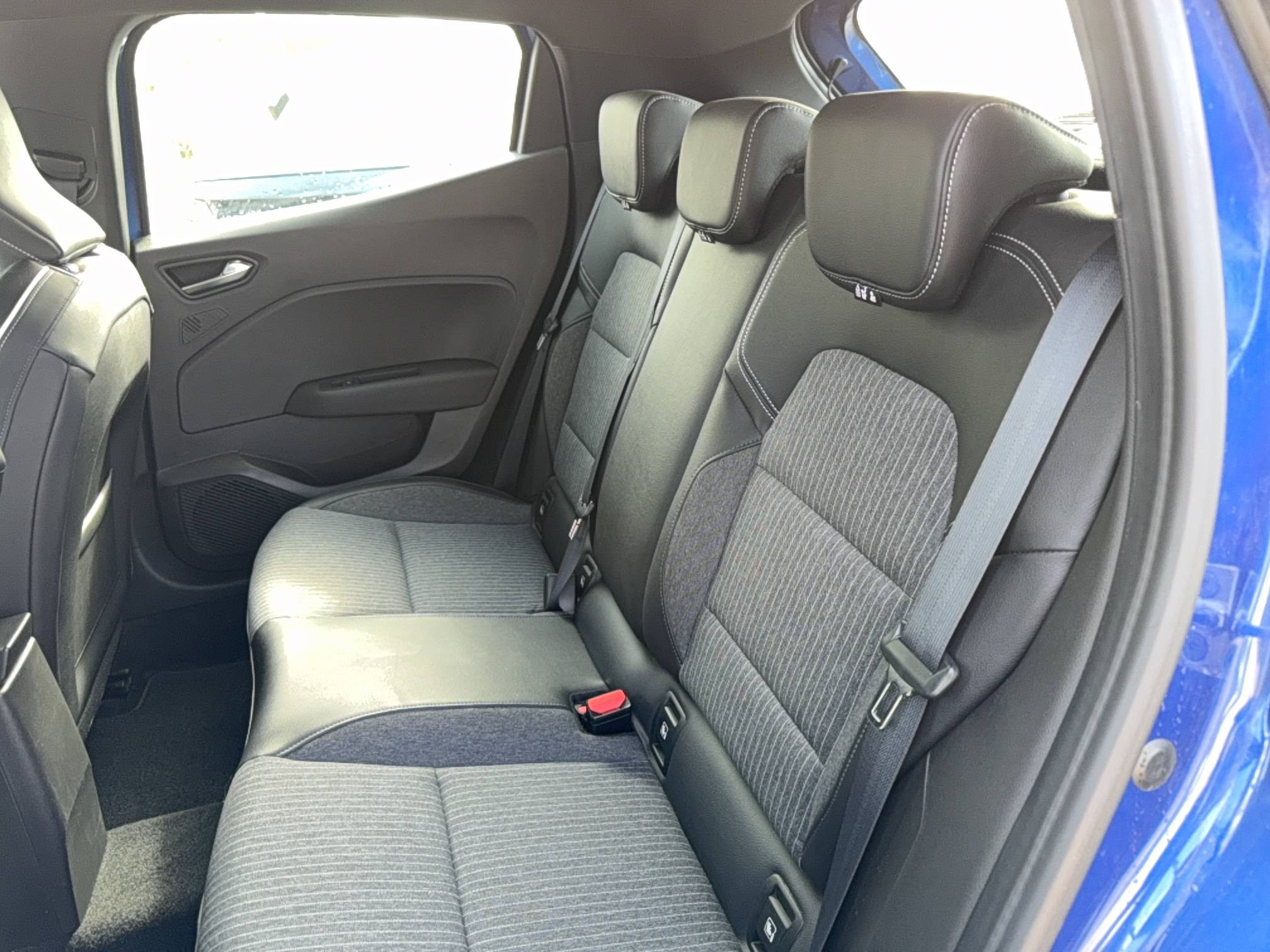 Vente en ligne Renault Clio 5 Clio TCe 100 GPL - 21N au prix de 12 390 €