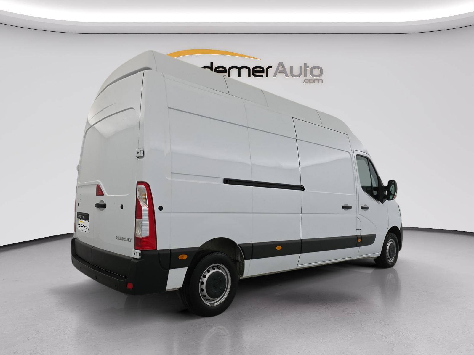Vente en ligne Renault Master Fourgon MASTER FGN TRAC F3500 L3H3 BLUE DCI 135 au prix de 28 490 €