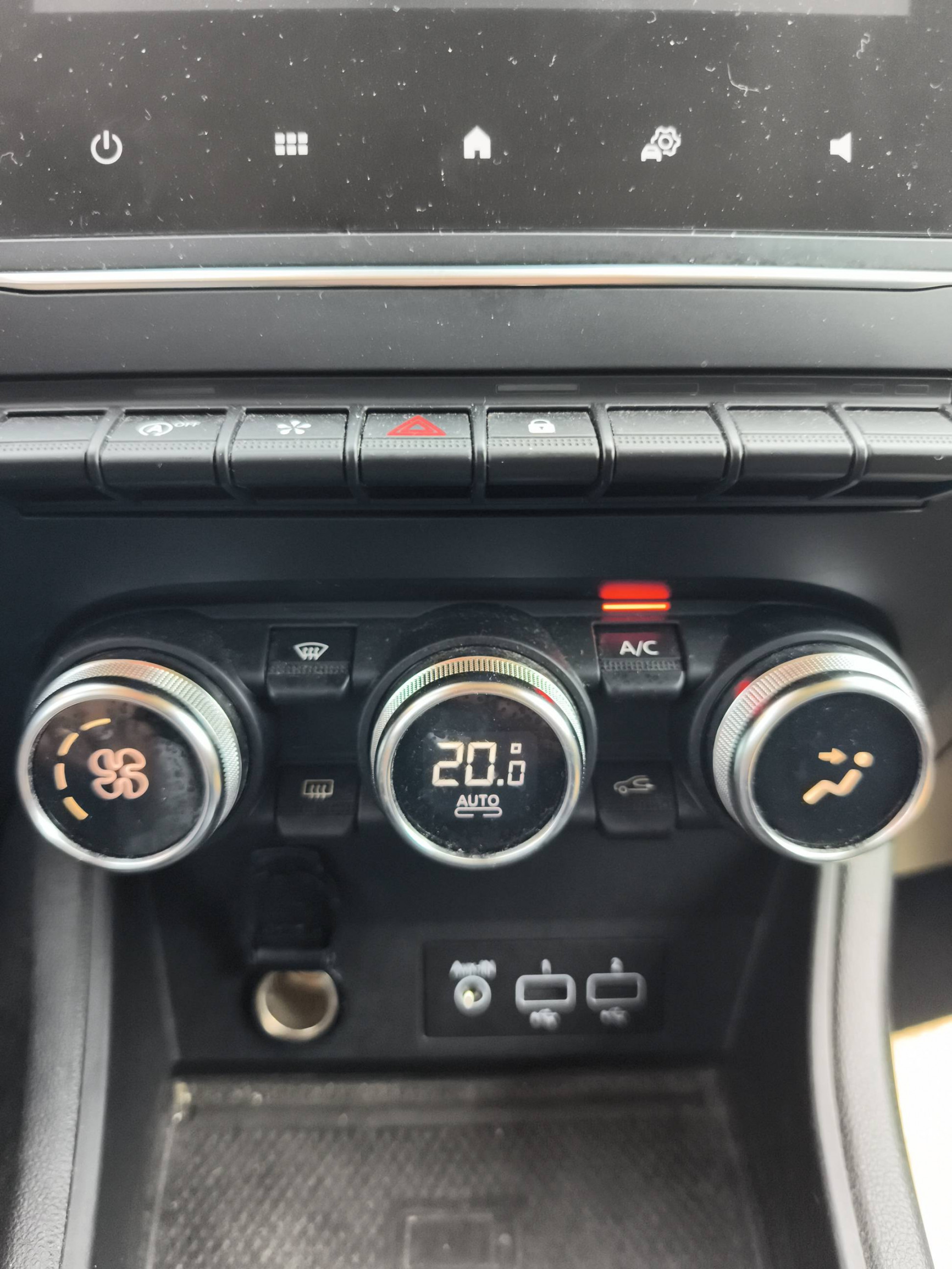 Vente en ligne Renault Captur  mild hybrid 160 EDC au prix de 17 690 €