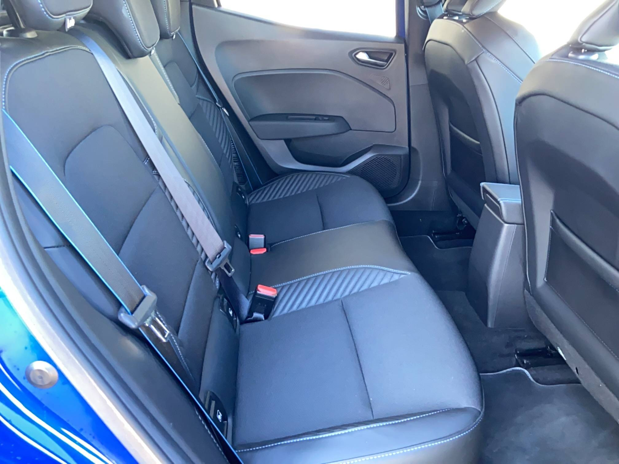 Vente en ligne Renault Clio 5 Clio E-Tech full hybrid 145 au prix de 20 990 €