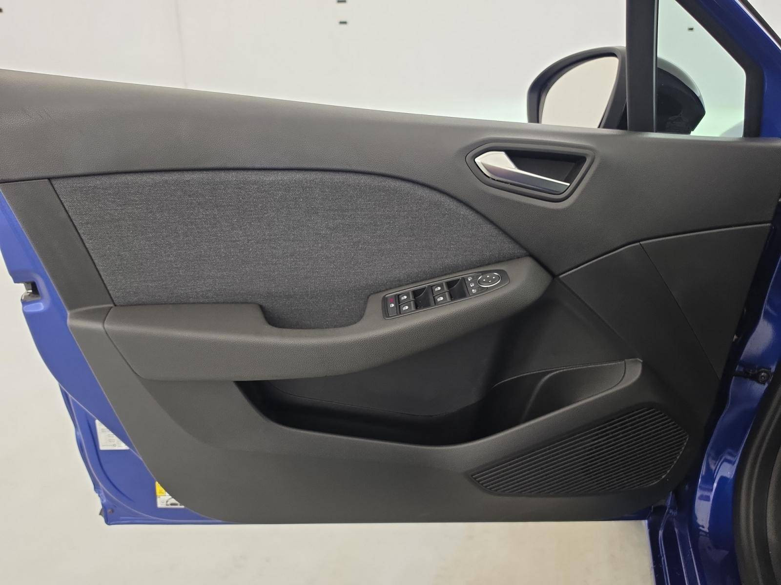 Vente en ligne Renault Clio 5 Clio E-Tech full hybrid 145 au prix de 20 490 €
