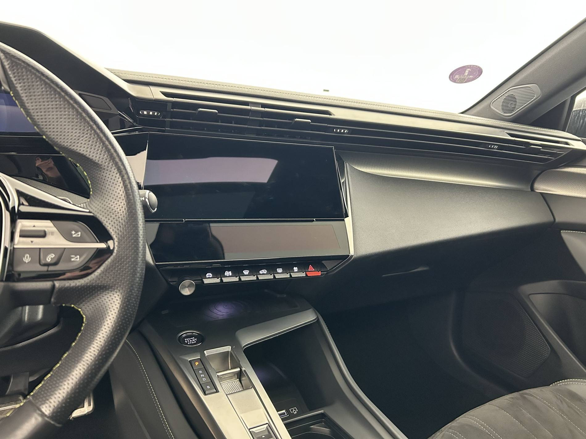 Vente en ligne Peugeot 408  PHEV 180 e-EAT8 au prix de 20 490 €