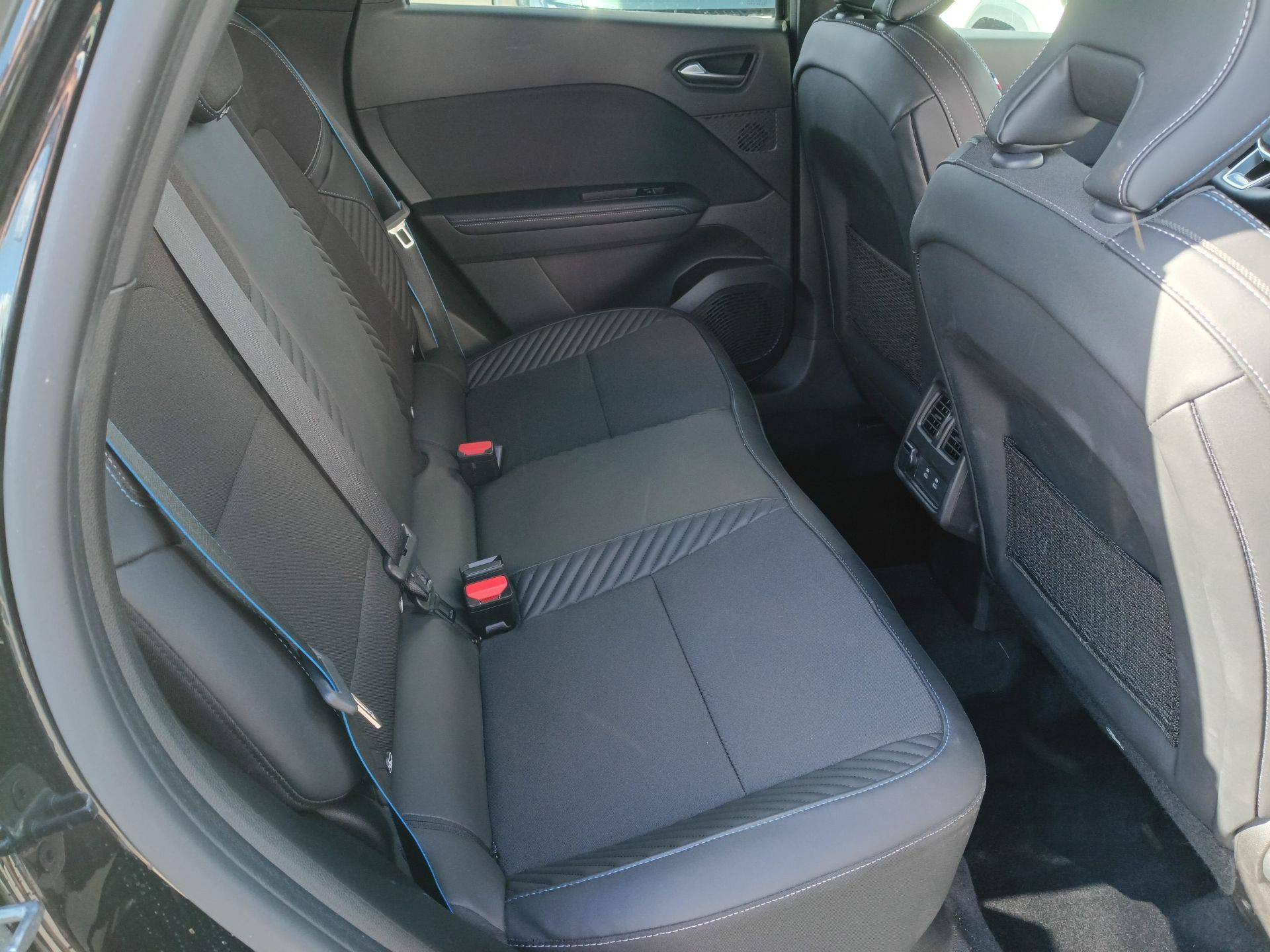 Vente en ligne Renault Captur  E-Tech full hybrid 145 ch au prix de 27 990 €