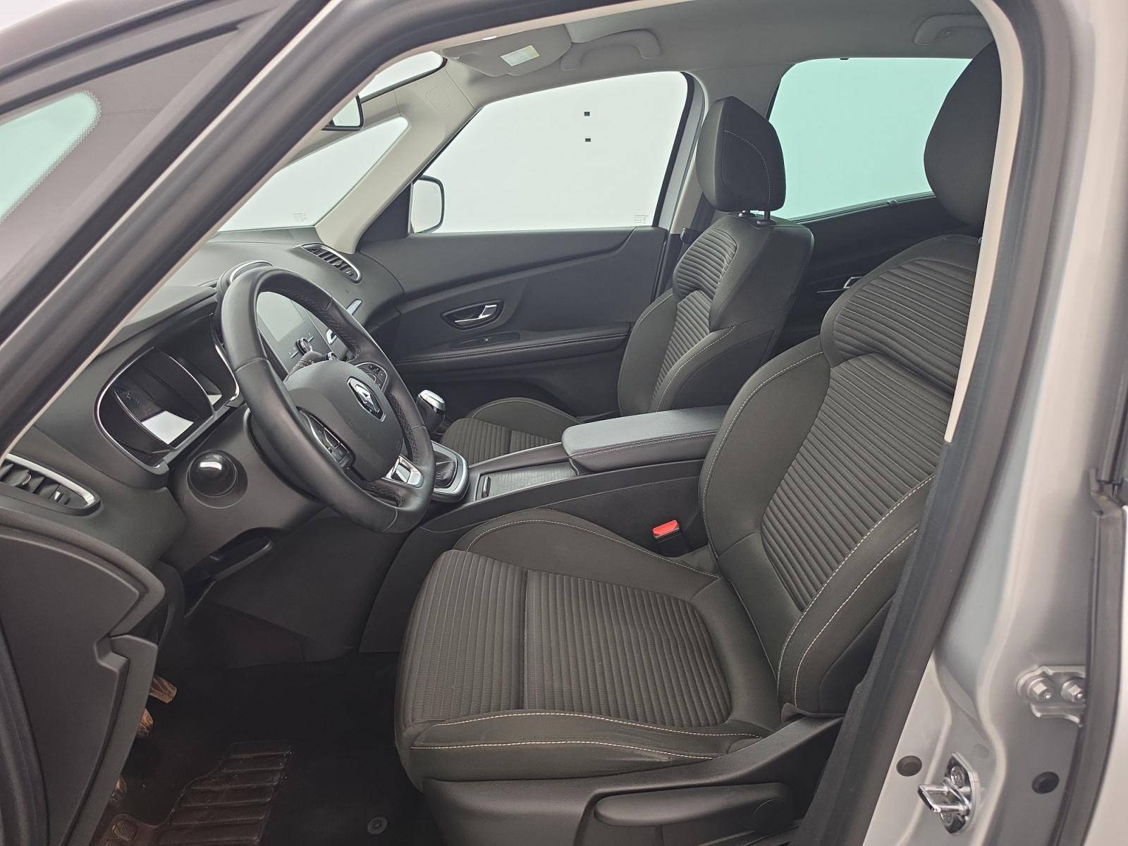 Vente en ligne Renault Scenic 4 Scenic TCe 140 au prix de 18 790 €