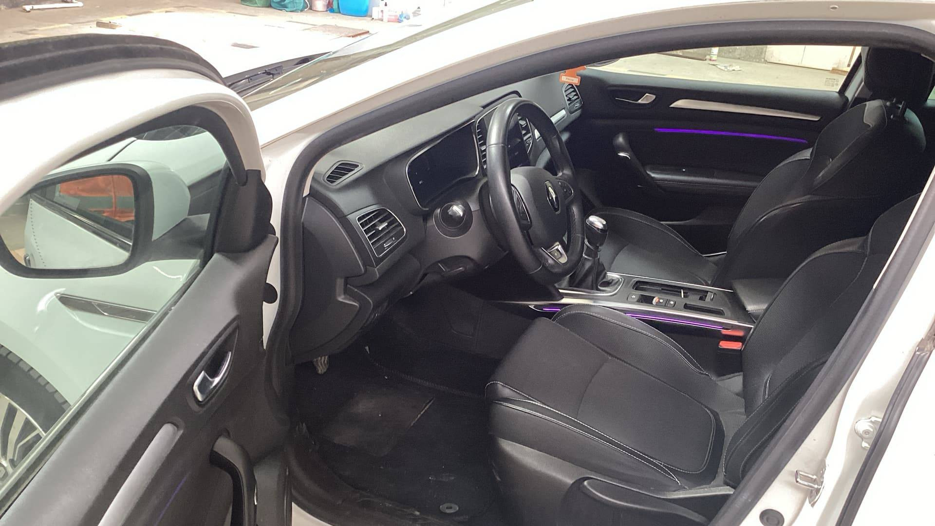 Vente en ligne Renault Megane 4 Mégane IV Berline Blue dCi 115 - 21N au prix de 15 490 €