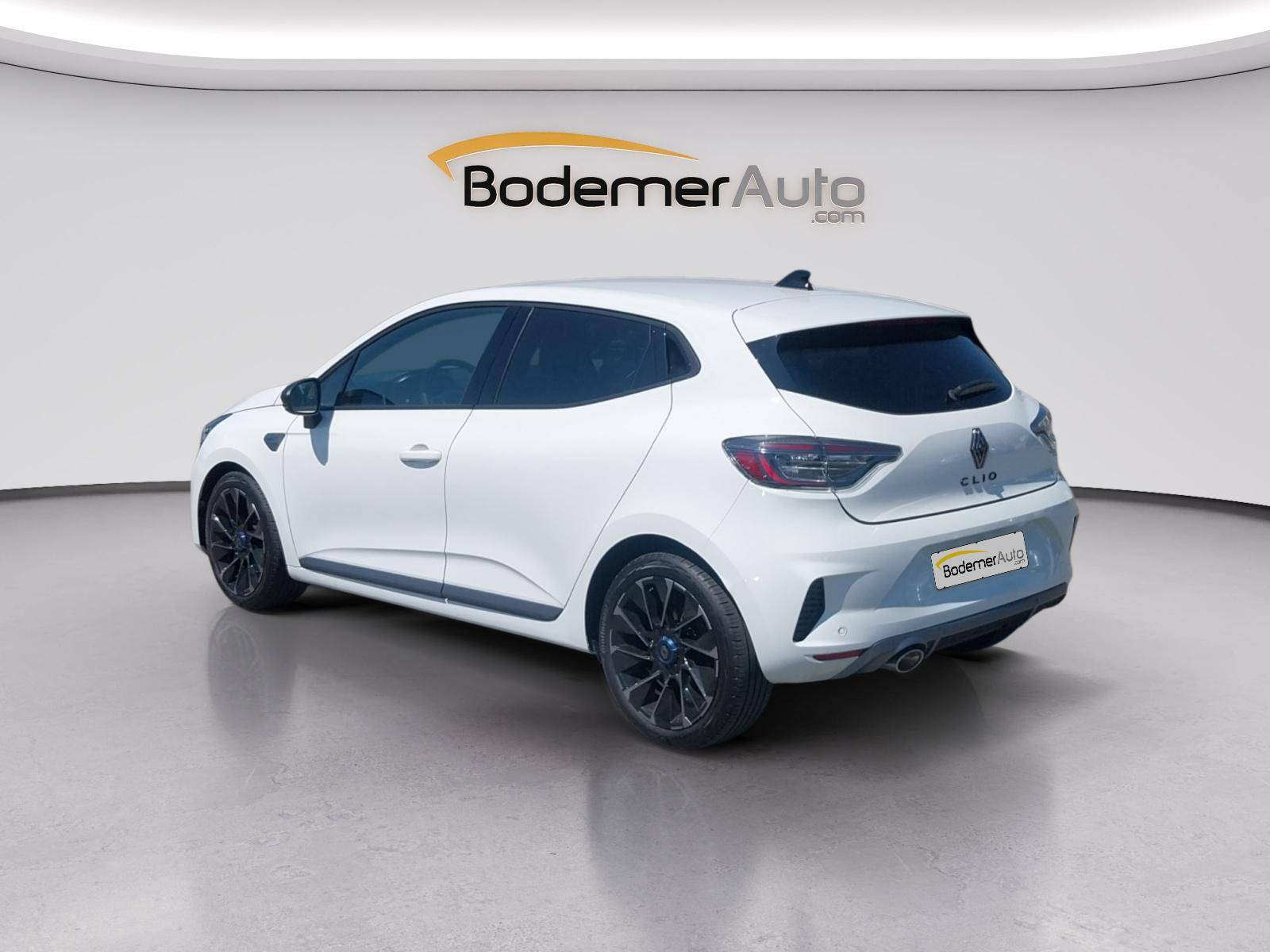 Vente en ligne Renault Clio 5 Clio TCe 90 au prix de 18 990 €