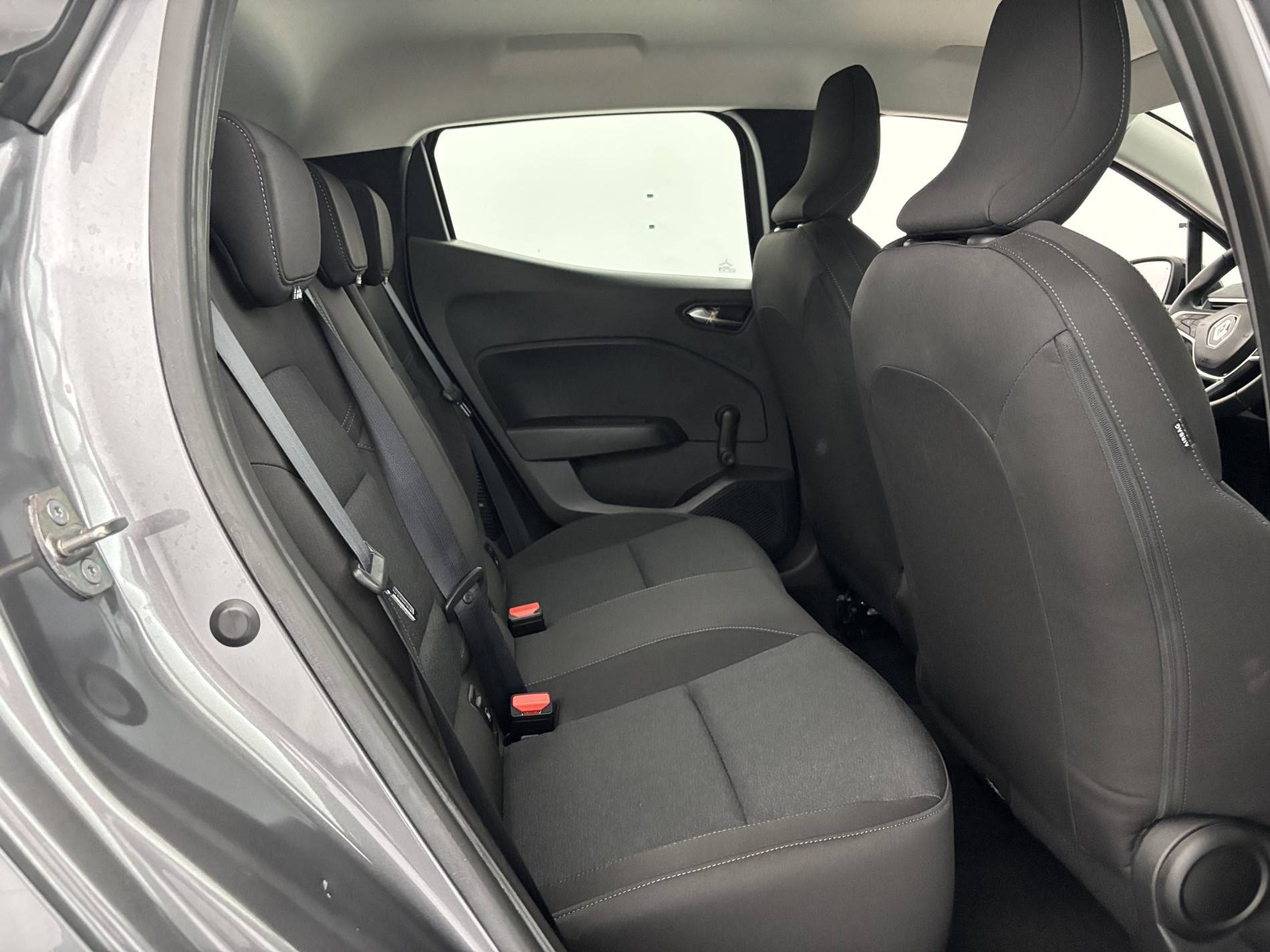 Vente en ligne Renault Clio 5 Clio E-Tech full hybrid 145 au prix de 16 990 €