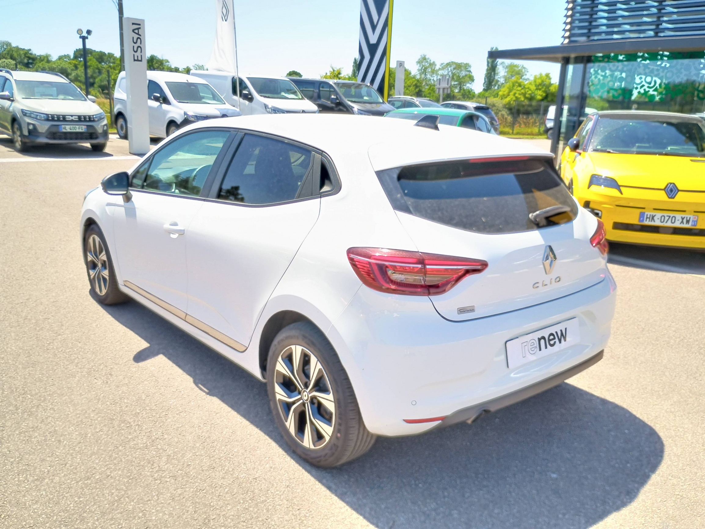 Vente en ligne Renault Clio 5 Clio Blue dCi 100 au prix de 14 991 €