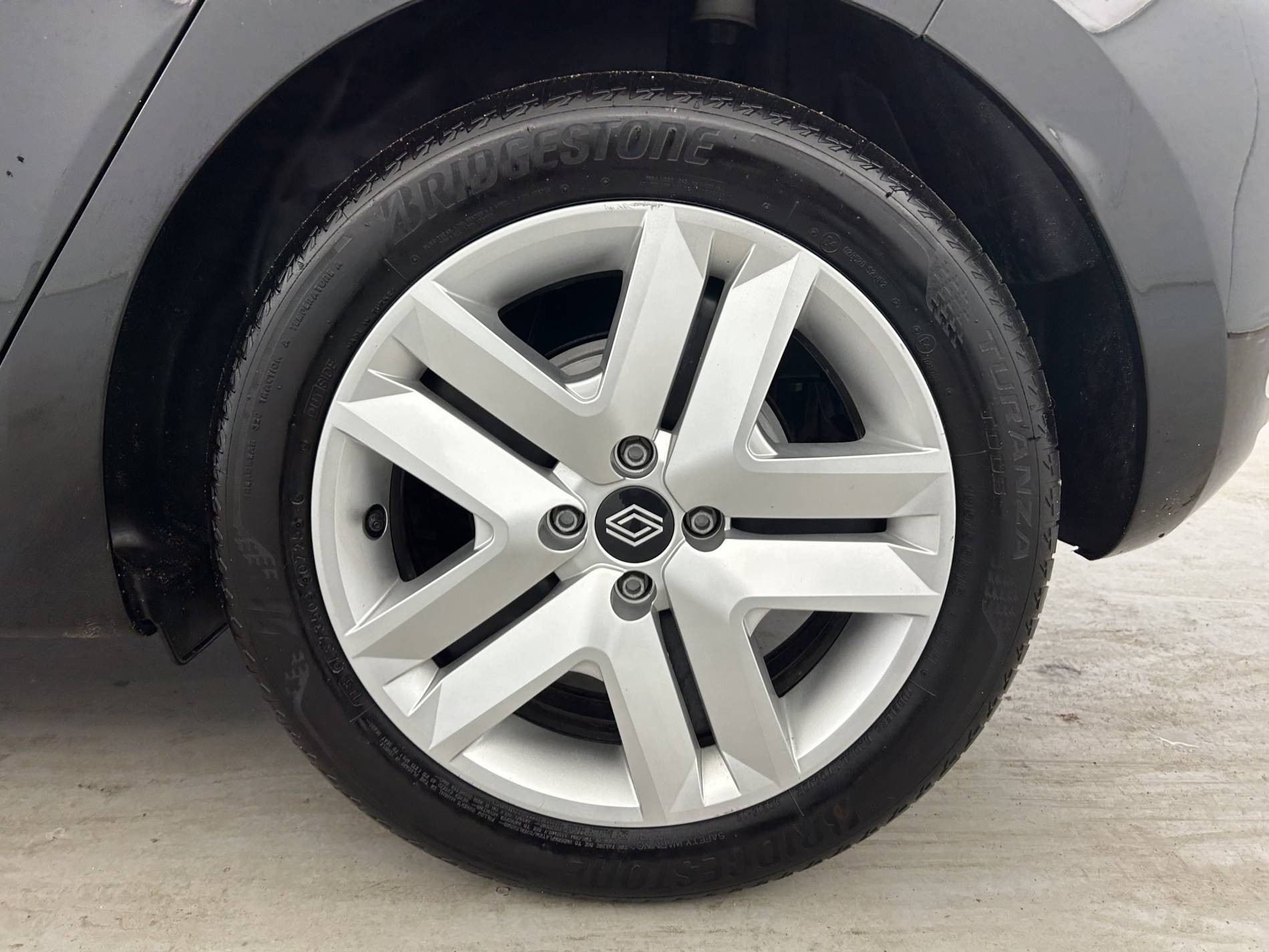 Vente en ligne Renault Clio 5 Clio E-Tech full hybrid 145 ch GSR2 au prix de 19 690 €