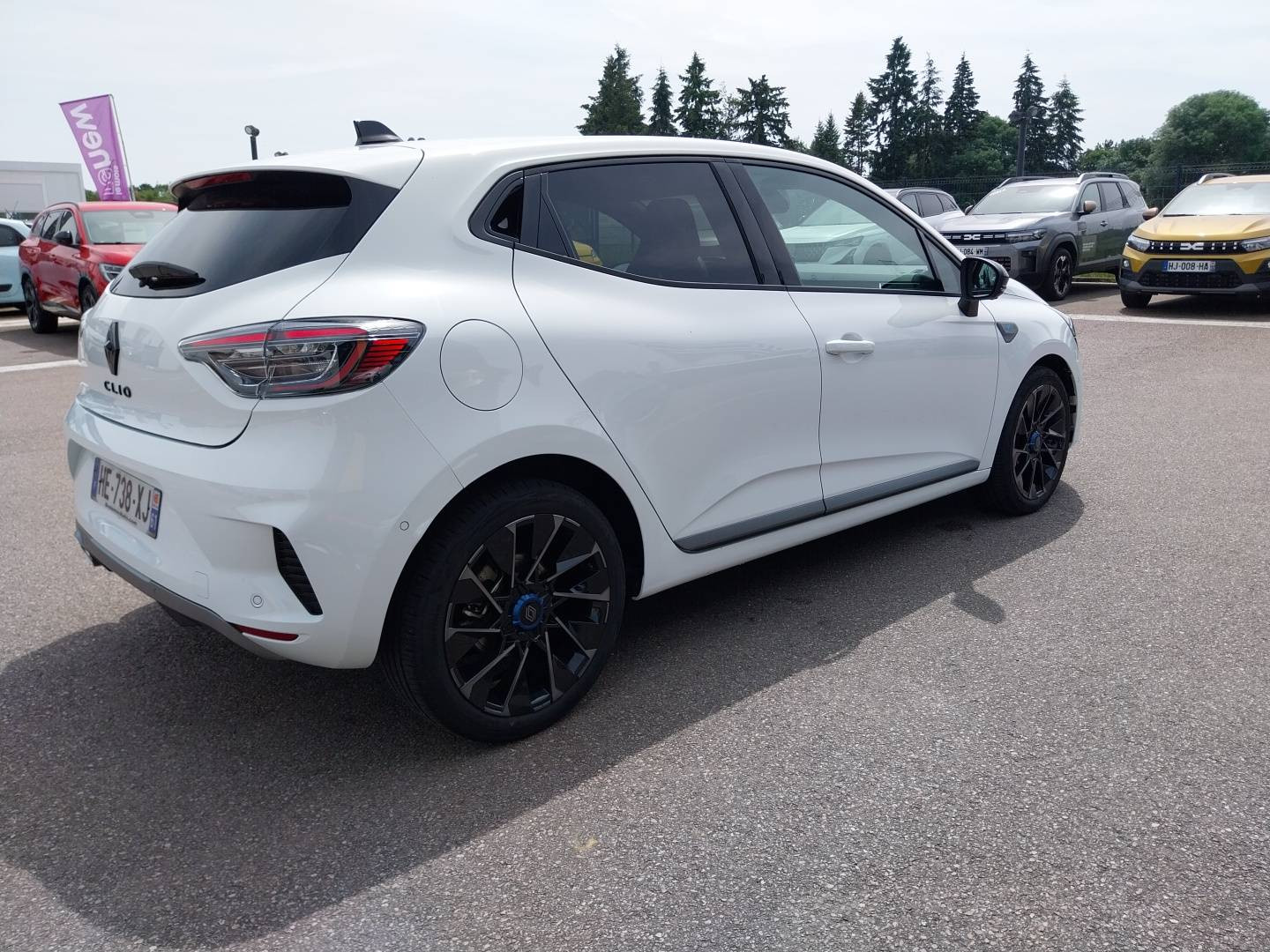 Vente en ligne Renault Clio esprit Alpine TCe 90 ch - 24 au prix de 21 491 €