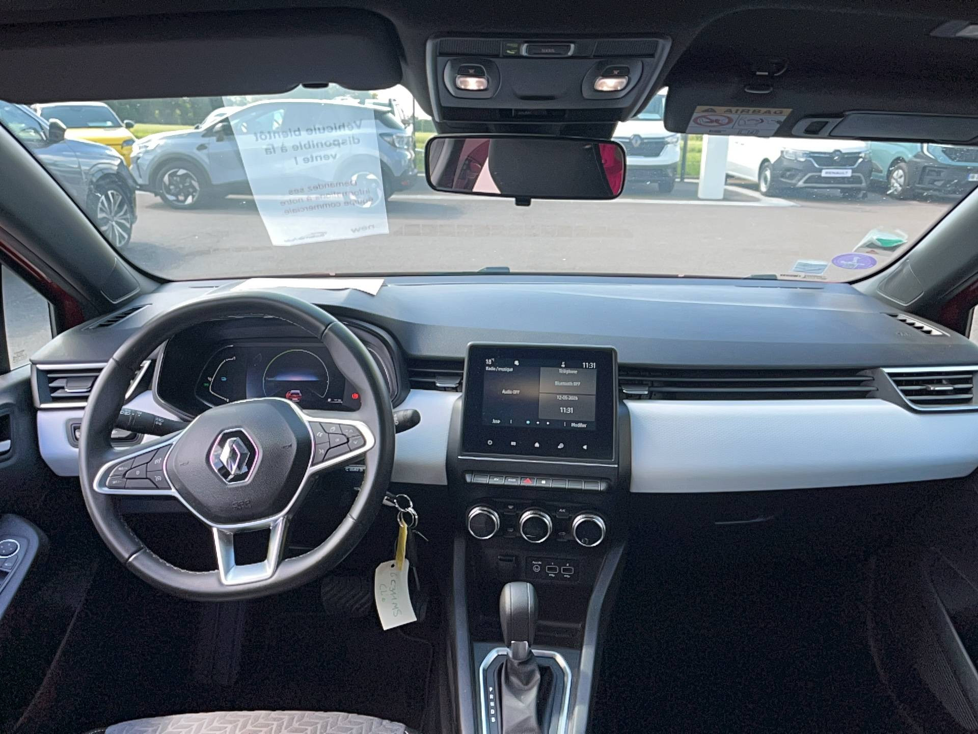 Vente en ligne Renault Clio 5 Clio E-Tech 140 - 21N au prix de 15 991 €