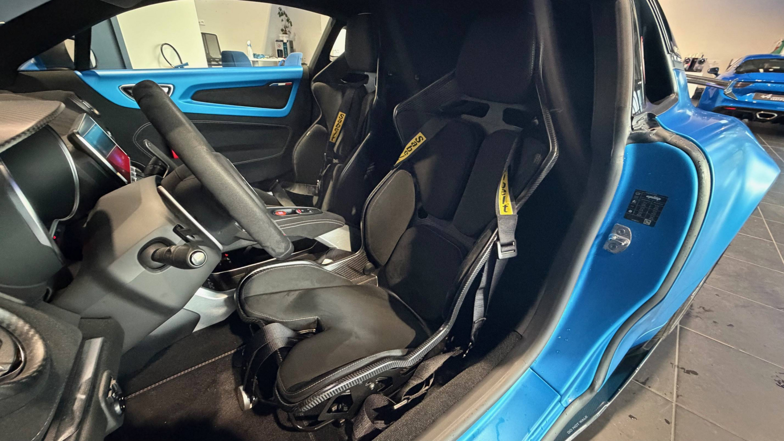 Vente en ligne Alpine A110  1.8T 300 ch au prix de 98 990 €