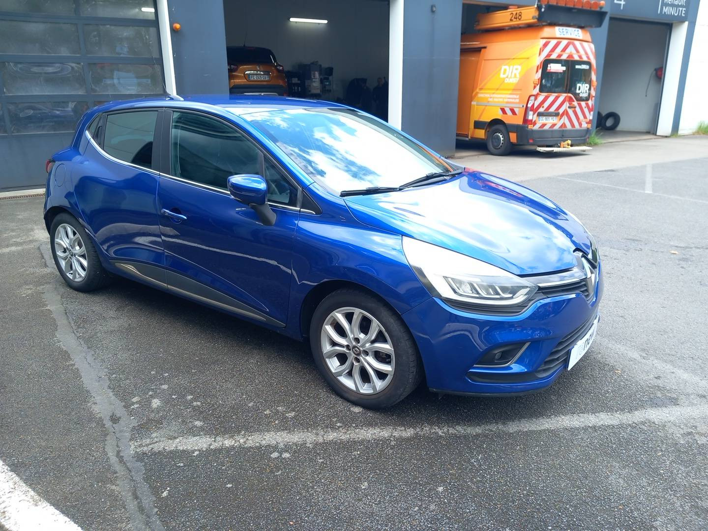 Vente en ligne Renault Clio 4 Clio TCe 90 Energy au prix de 10 990 €