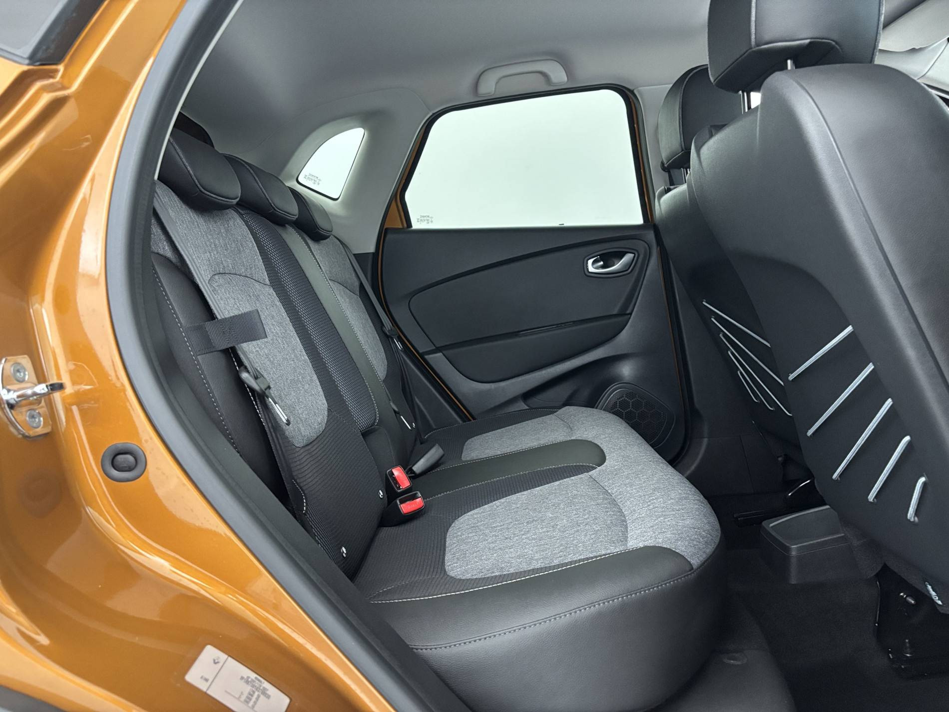 Vente en ligne Renault Captur  TCe 150 FAP EDC au prix de 14 490 €