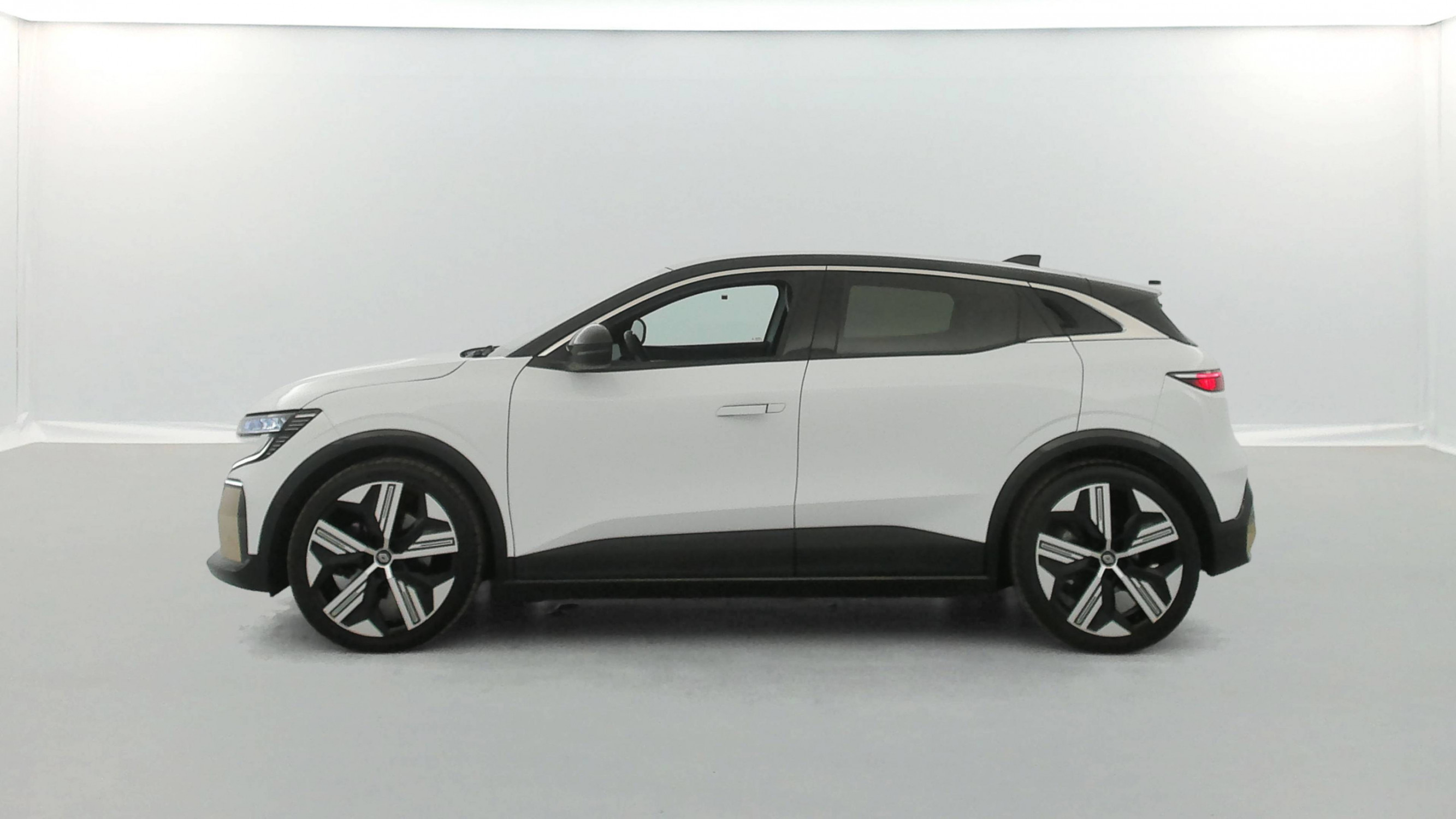Vente en ligne Renault Megane E-Tech  EV60 220 ch super charge au prix de 22 530 €