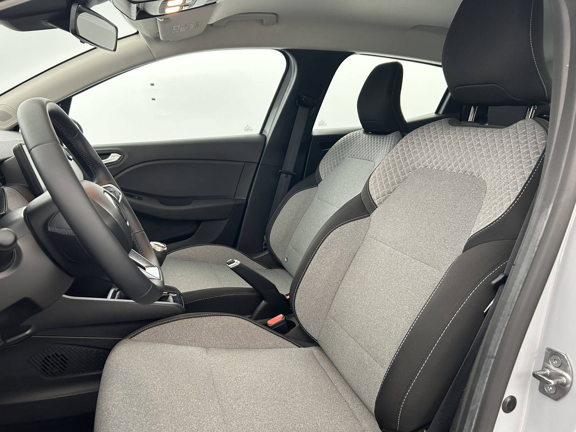 Vente en ligne Renault Clio 5 Clio TCe 90 au prix de 15 790 €