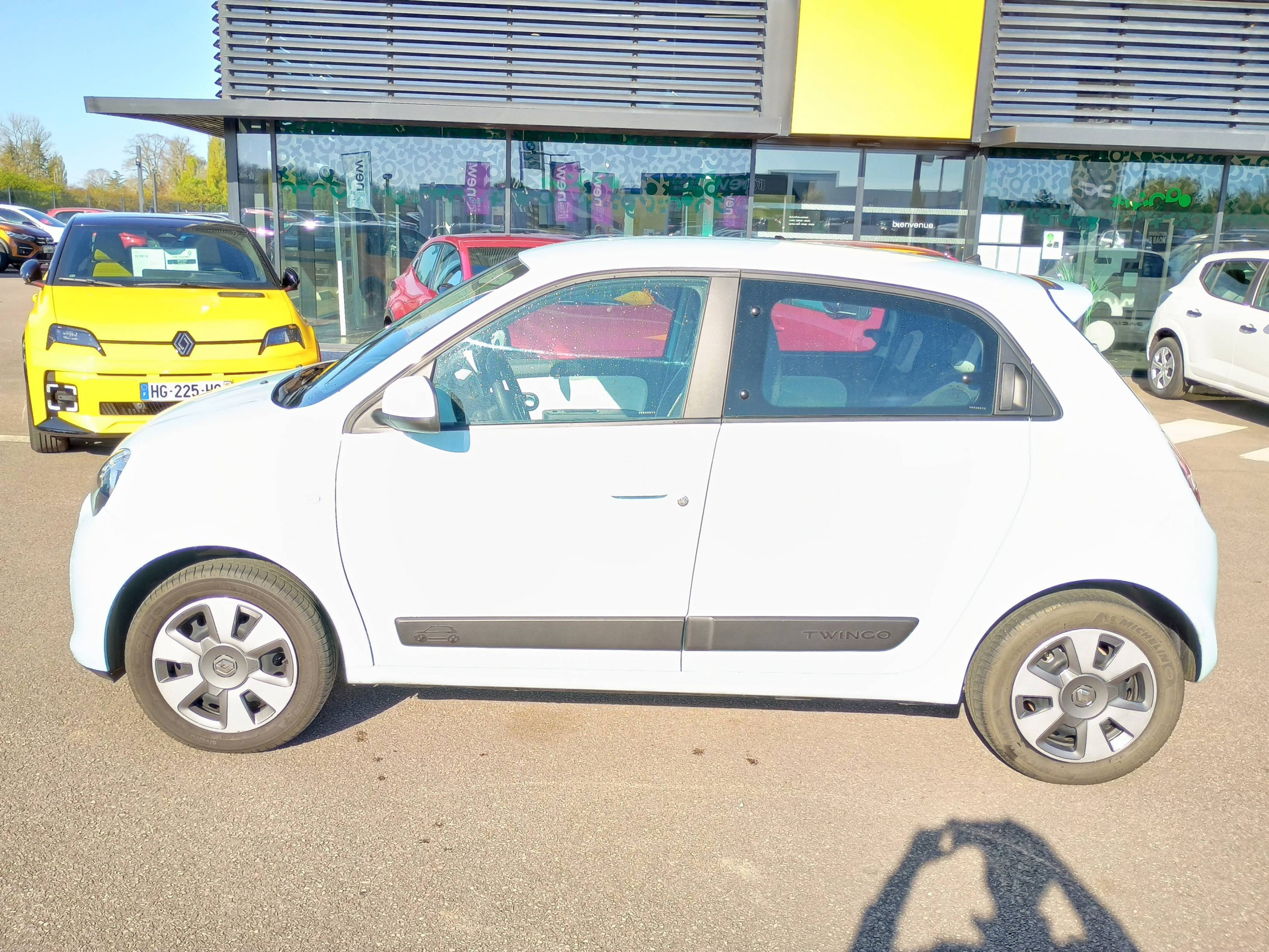 Vente en ligne Renault Twingo 3  1.0 SCe 70 au prix de 12 991 €