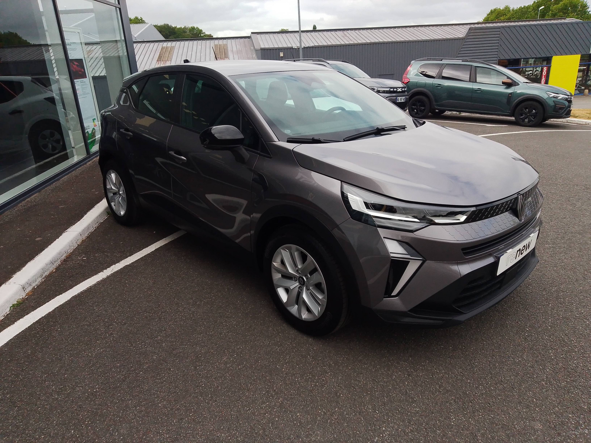 Vente en ligne Renault Captur  E-Tech full hybrid 145 ch au prix de 22 990 €