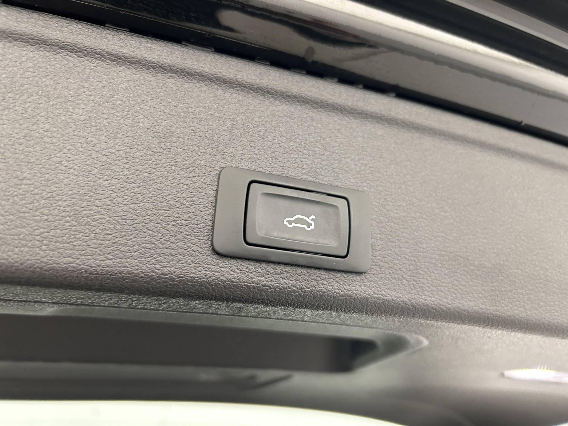 Vente en ligne Audi A4 Avant  35 TDI 163 S tronic 7 au prix de 28 790 €