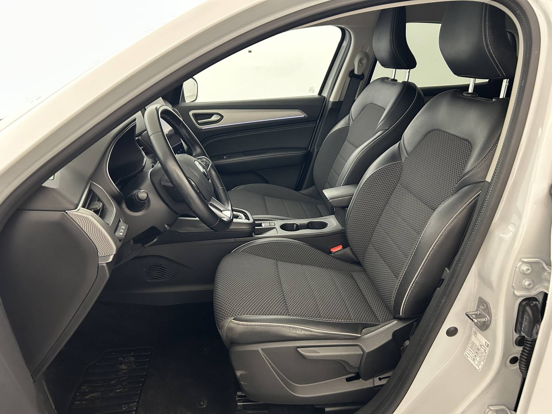 Vente en ligne Renault Arkana  E-Tech 145 - 21B au prix de 18 650 €
