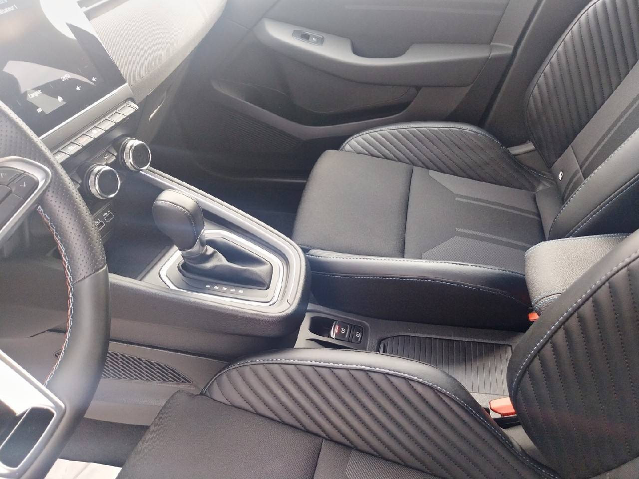Vente en ligne Renault Clio 5 Clio E-Tech full hybrid 145 au prix de 20 990 €
