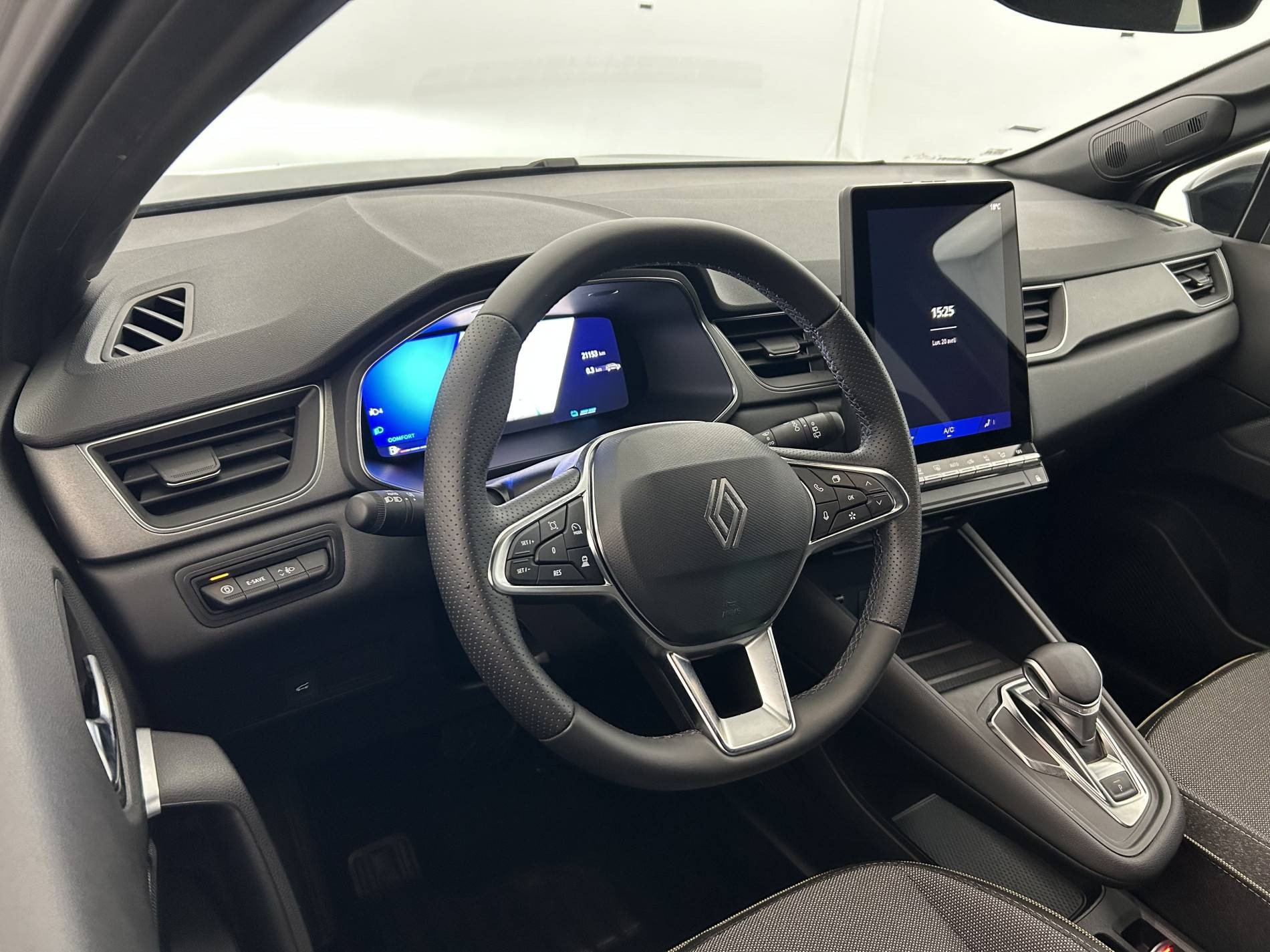 Vente en ligne Renault Symbioz  E-Tech full hybrid 145 au prix de 26 291 €