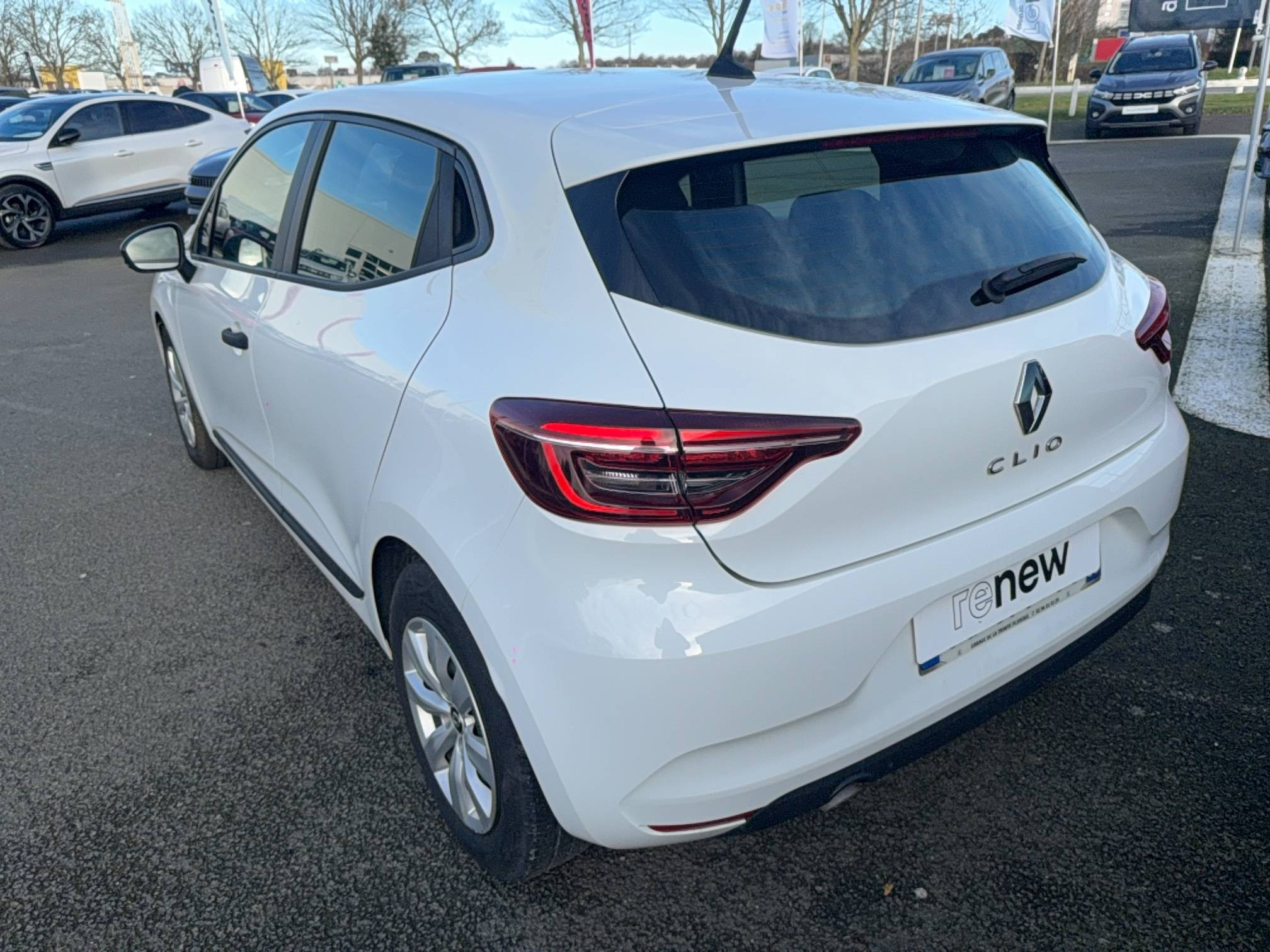 Vente en ligne Renault Clio 5 Clio SCe 65 au prix de 12 990 €