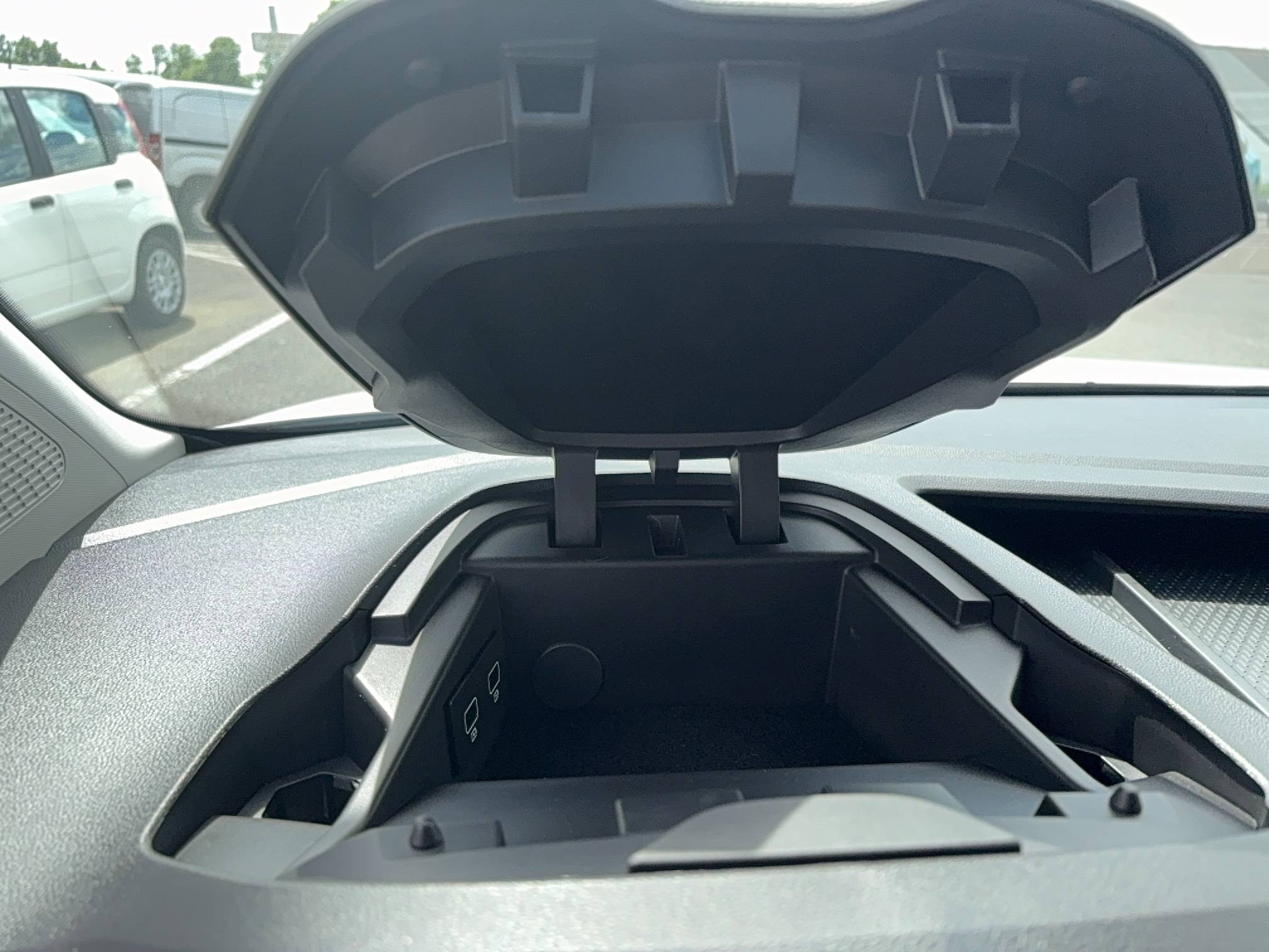 Vente en ligne Renault Kangoo Van  FG TOLE DCI 95 L1 AUTO au prix de 24 990 €
