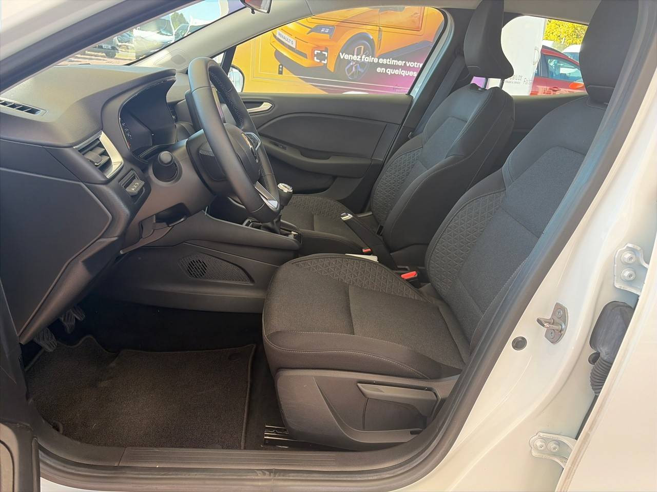 Vente en ligne Renault Clio 5 Clio TCe 90 au prix de 13 790 €