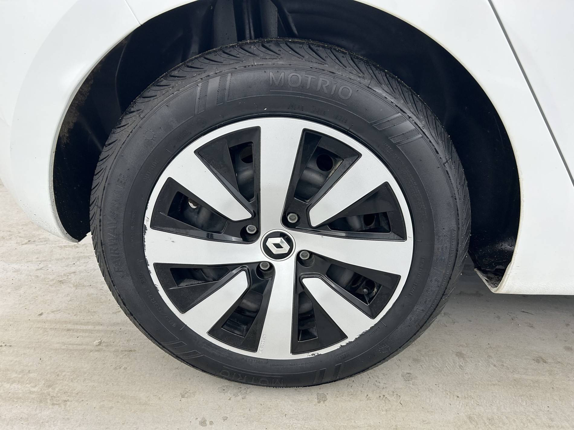 Vente en ligne Renault Clio 5 Clio E-Tech full hybrid 145 au prix de 15 890 €