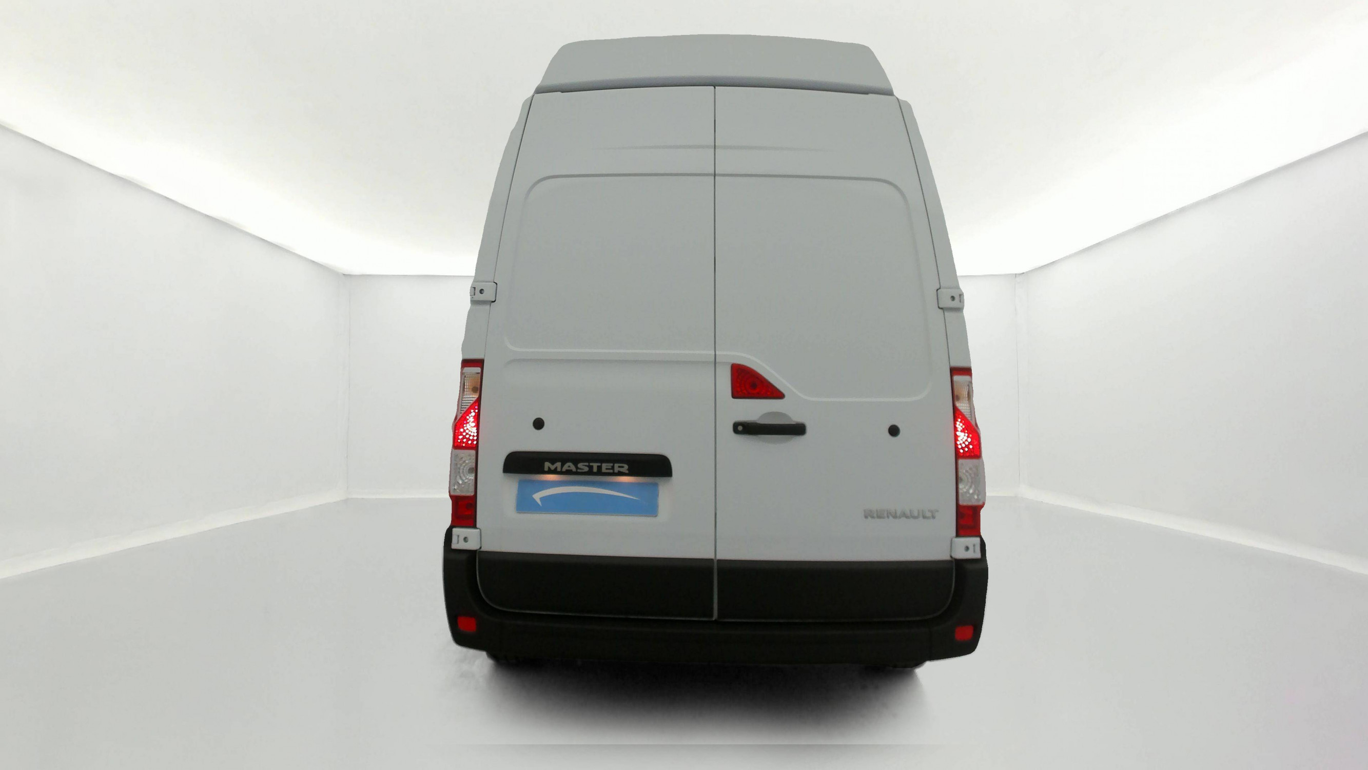 Vente en ligne Renault Master Fourgon MASTER FGN TRAC F3500 L3H3 BLUE DCI 135 au prix de 29 990 €