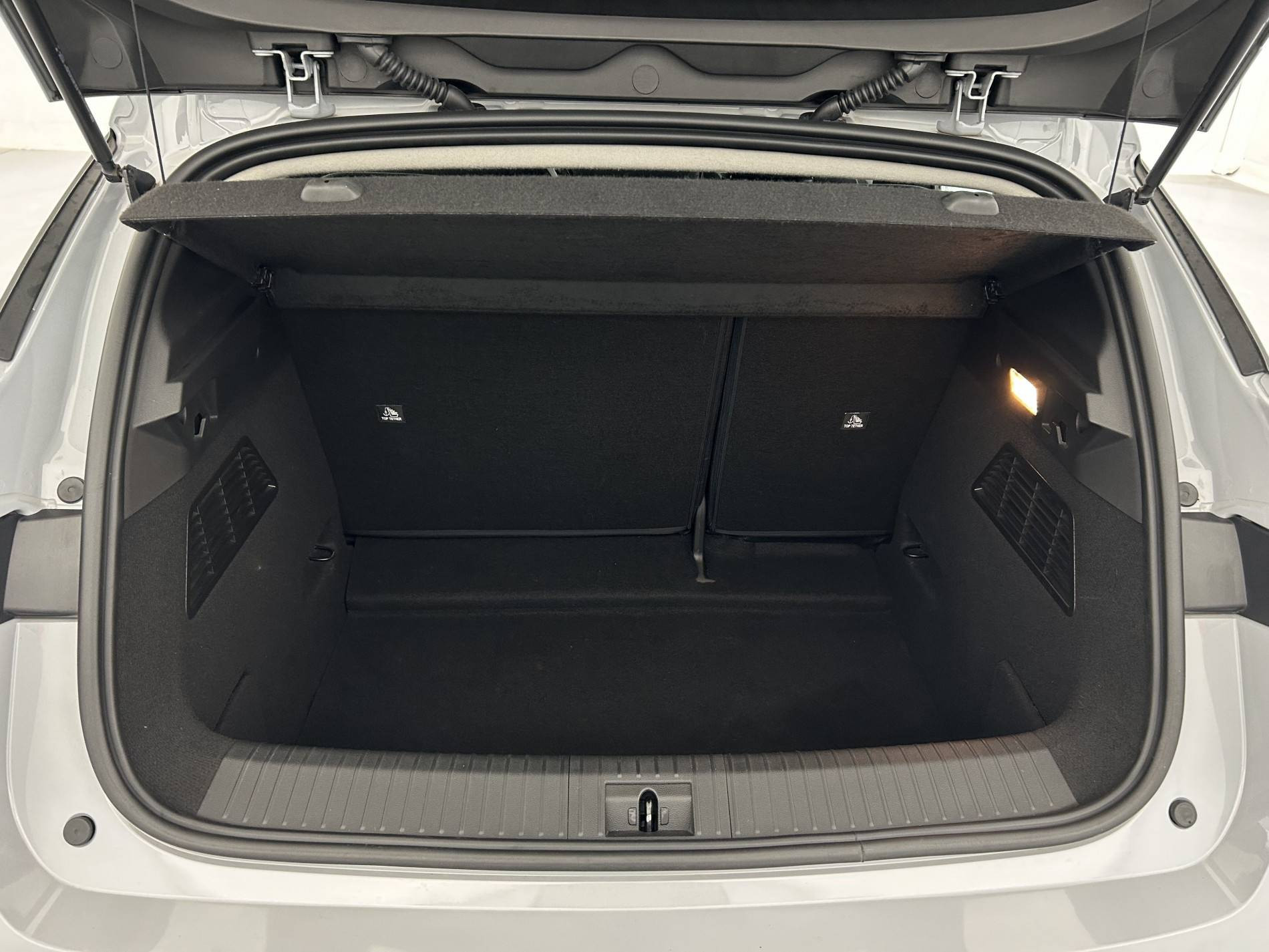 Vente en ligne Renault Megane E-Tech  EV60 220 ch super charge au prix de 18 990 €