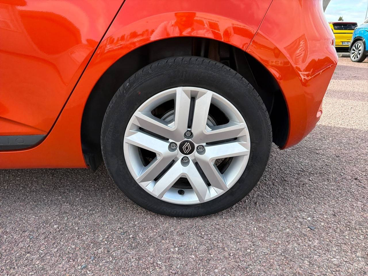Vente en ligne Renault Clio 5 Clio E-Tech full hybrid 145 ch GSR2 au prix de 17 590 €