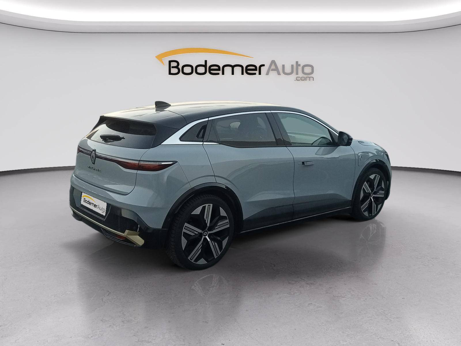 Vente en ligne Renault Megane E-Tech  EV60 220 ch super charge au prix de 21 990 €
