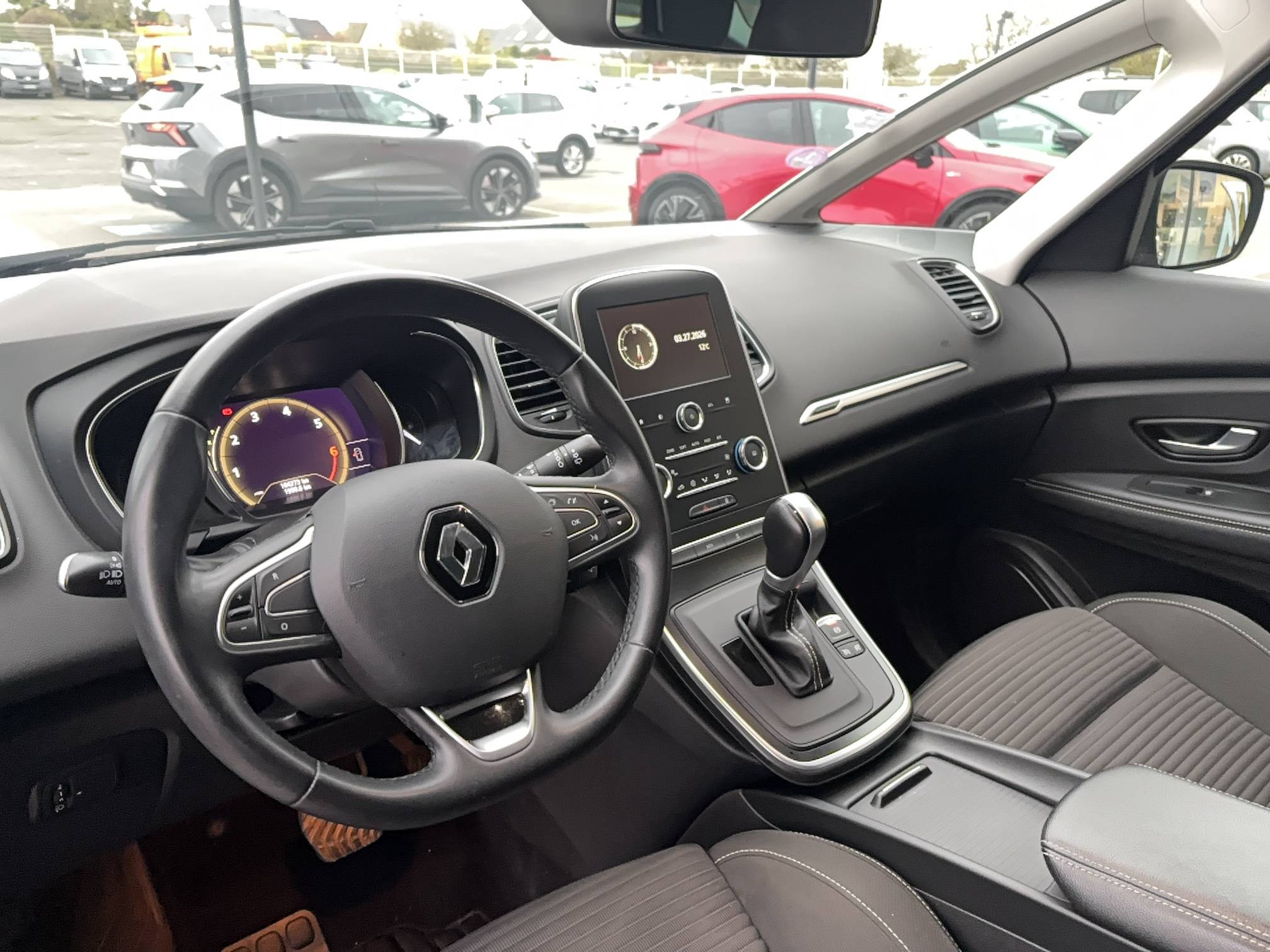 Vente en ligne Renault Grand Scenic 4 Grand Scenic TCe 140 FAP EDC - 21 au prix de 16 690 €