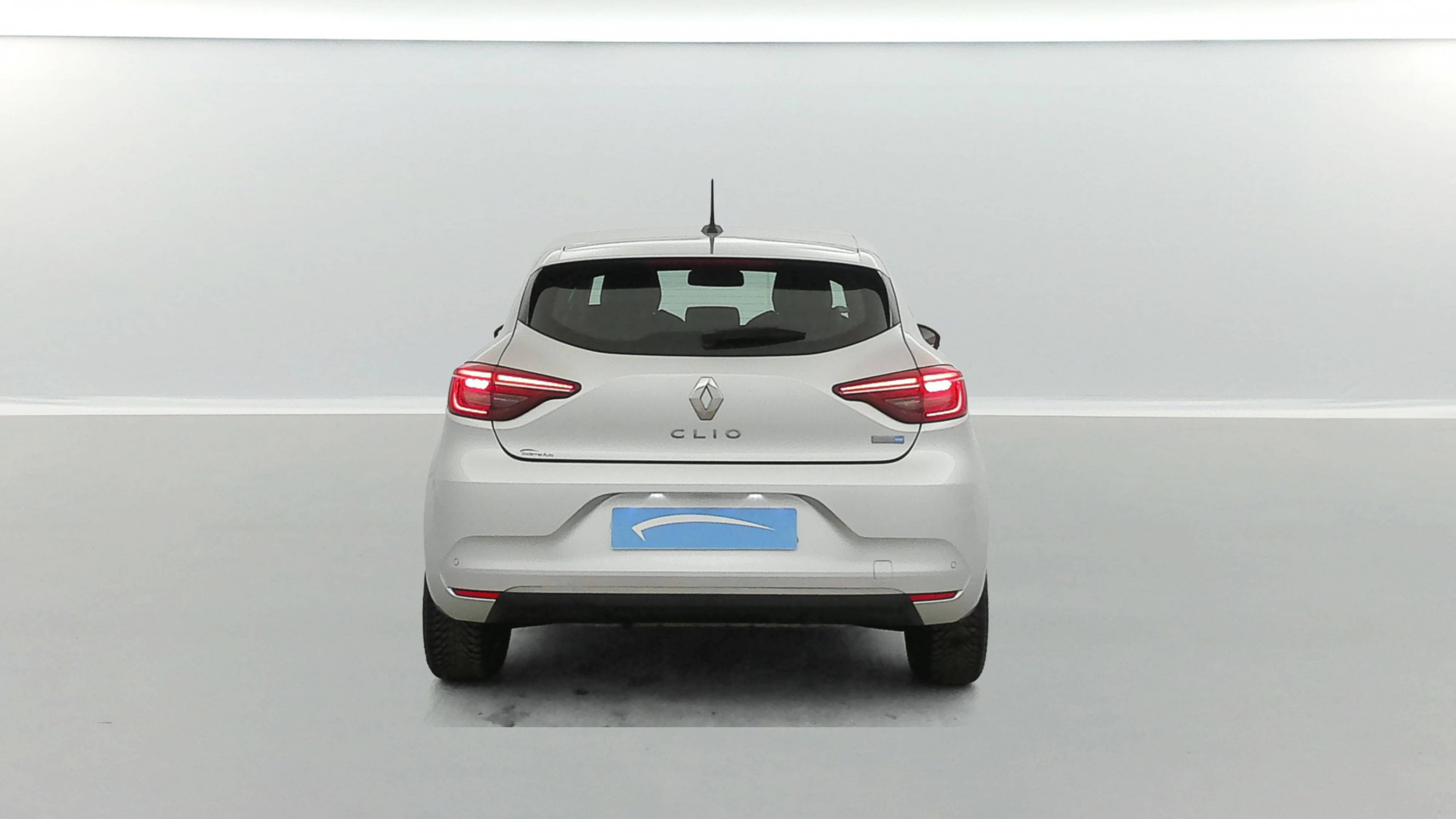 Vente en ligne Renault Clio 5 Clio E-Tech 140 - 21N au prix de 16 990 €