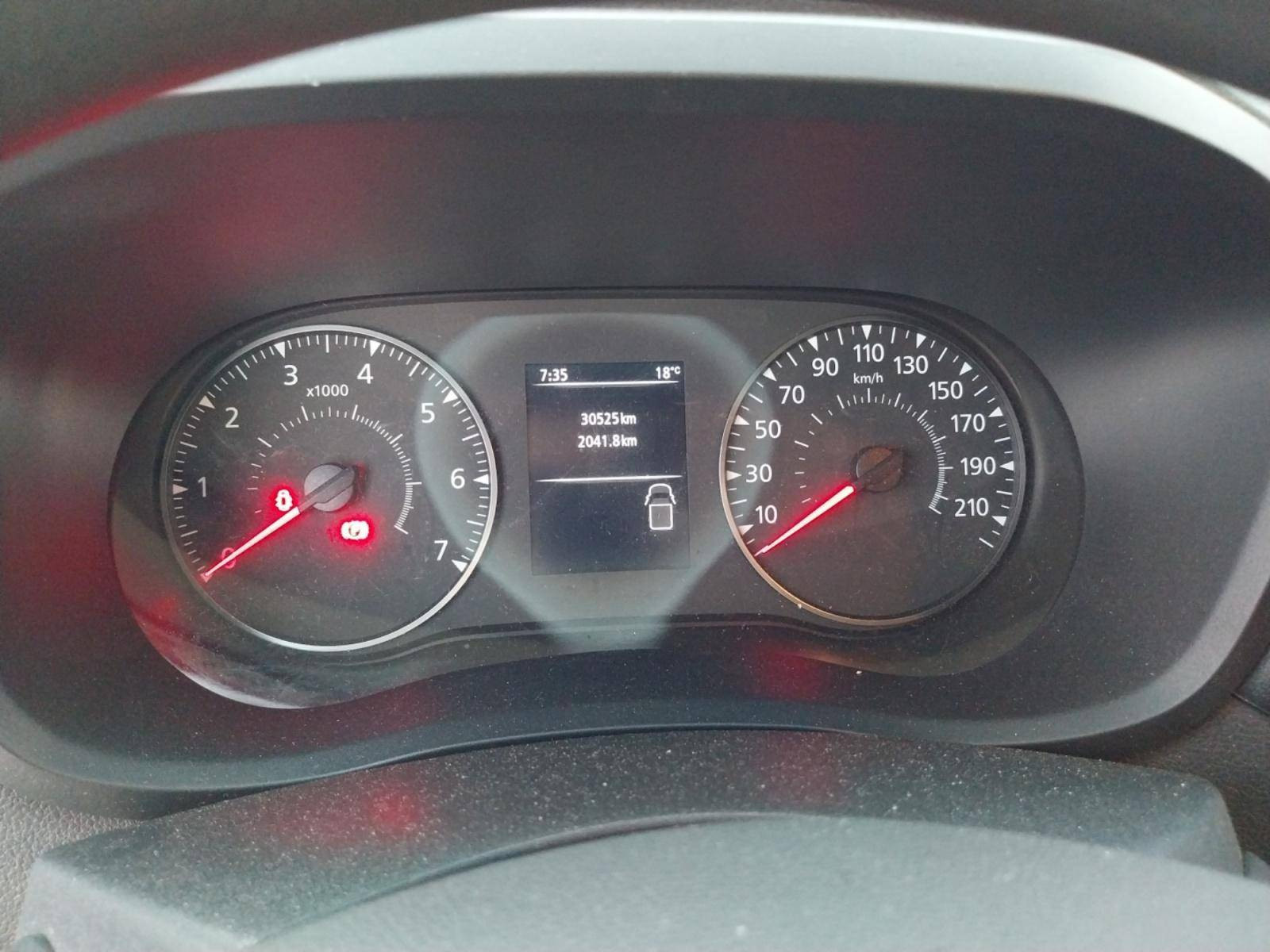 Vente en ligne Renault Master Fourgon MASTER FGN TRAC F3500 L3H3 BLUE DCI 135 au prix de 25 990 €