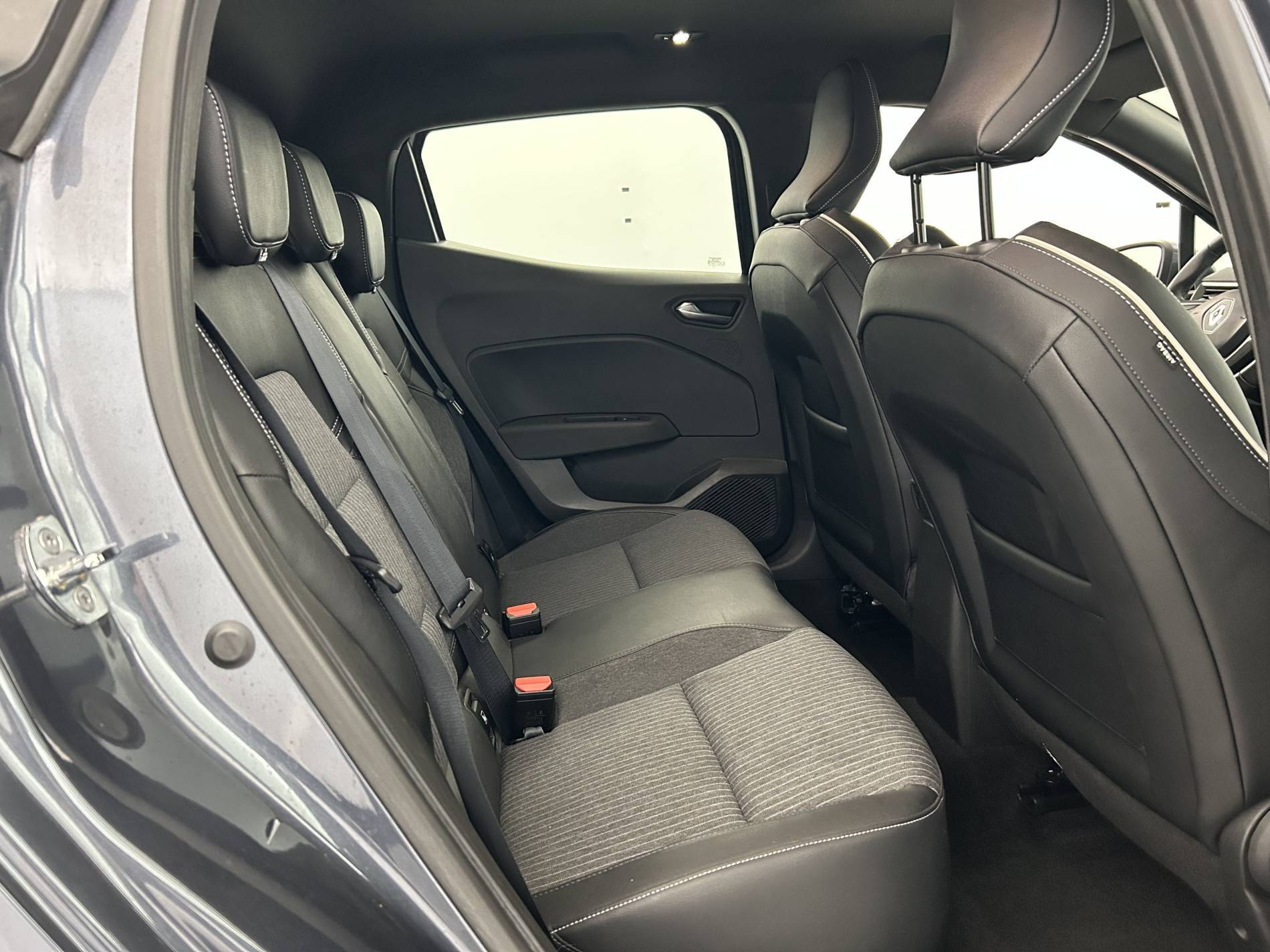 Vente en ligne Renault Clio 5 Clio TCe 90 - 21N au prix de 14 290 €