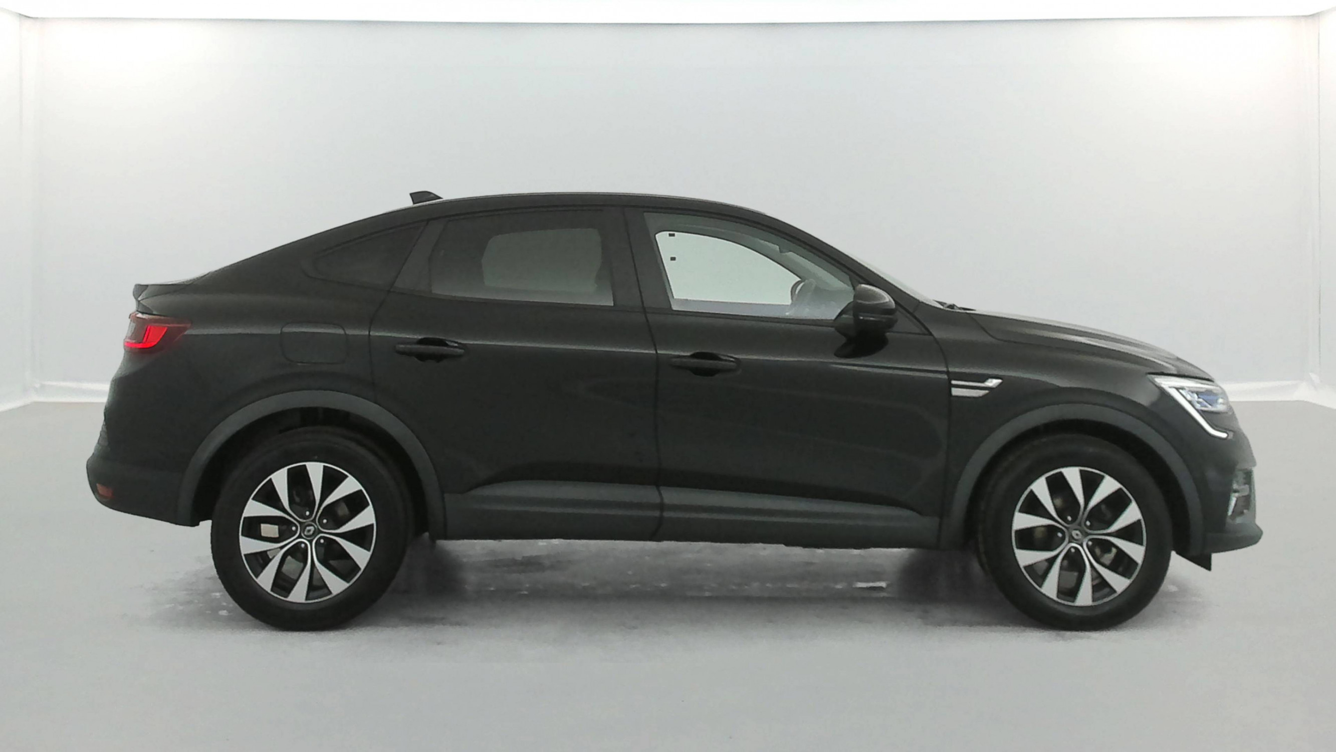 Vente en ligne Renault Arkana  mild hybrid 140 EDC FAP - 22 au prix de 19 990 €