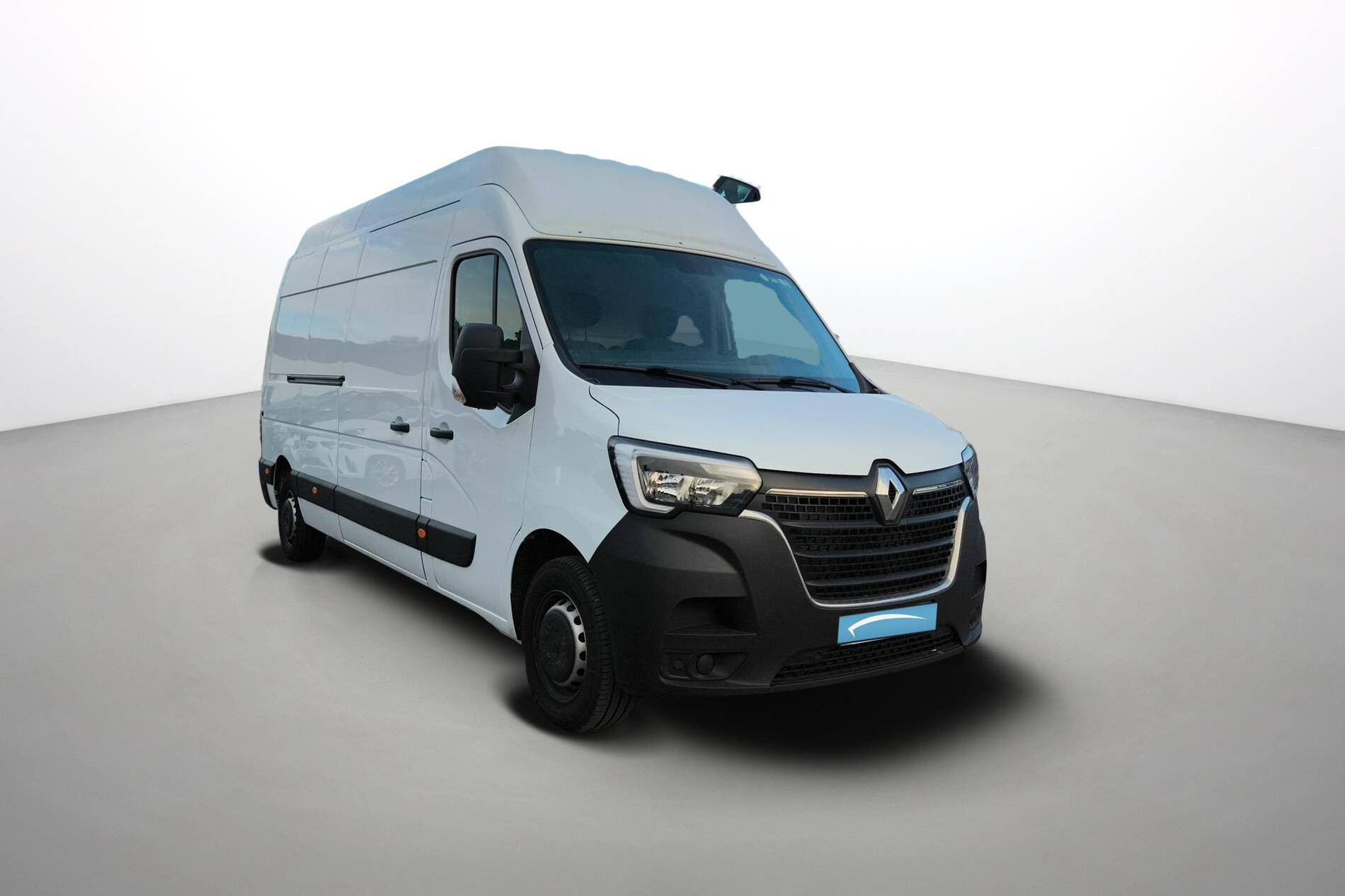 Vente en ligne Renault Master Fourgon MASTER FGN TRAC F3500 L3H3 BLUE DCI 135 au prix de 32 390 €