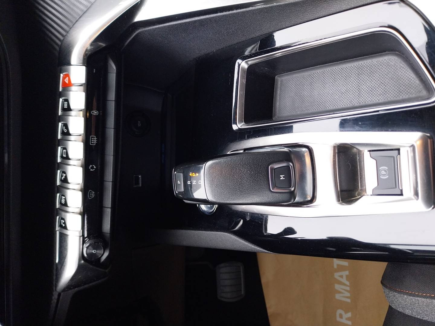 Vente en ligne Peugeot 3008  BlueHDi 130ch S&S EAT8 au prix de 15 990 €