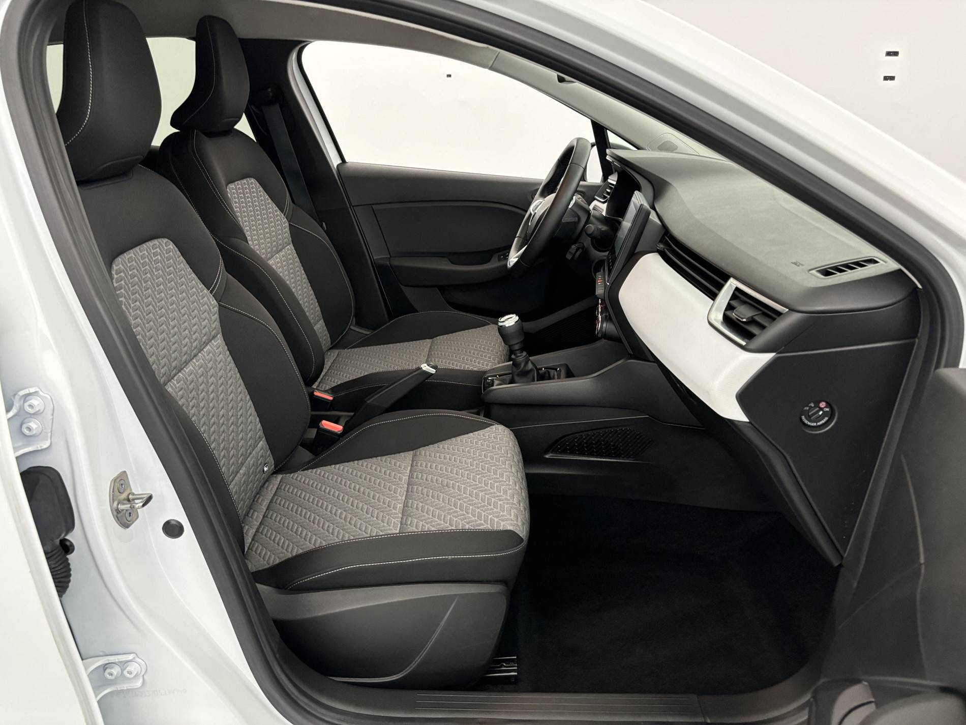 Vente en ligne Renault Clio 5 Clio TCe 90 au prix de 13 430 €